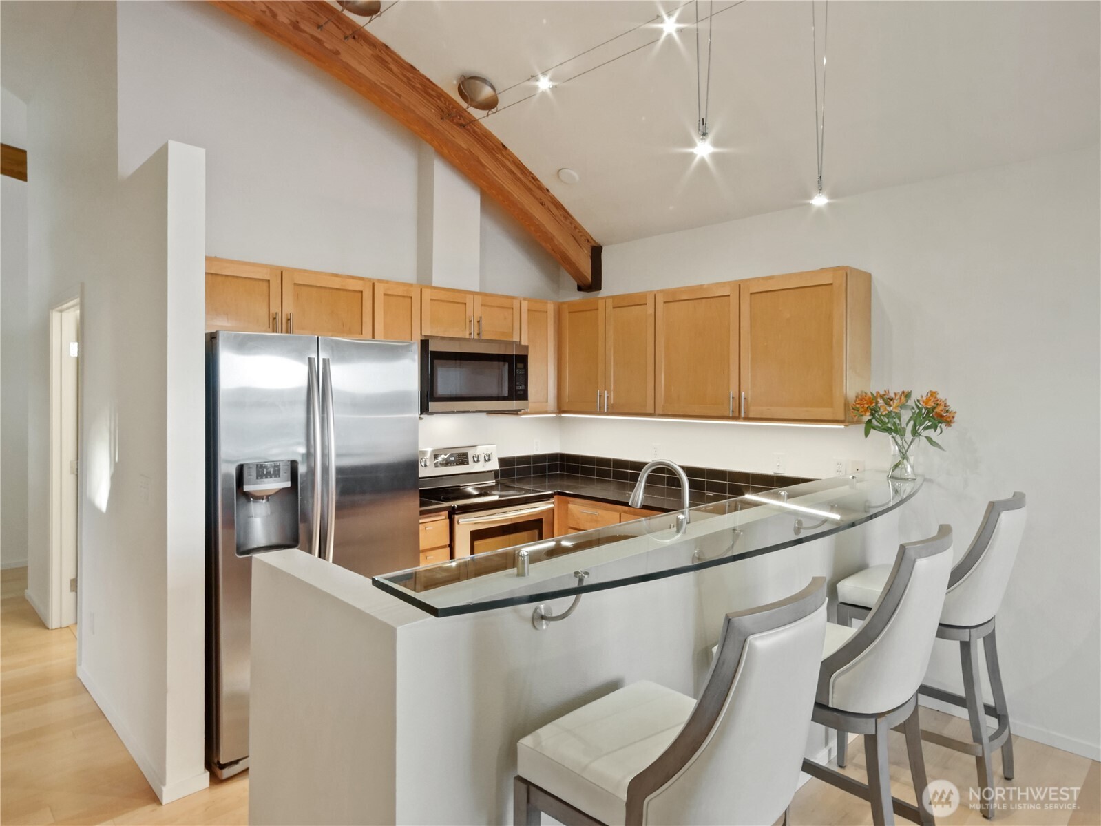654 5th Avenue S Unit: 404