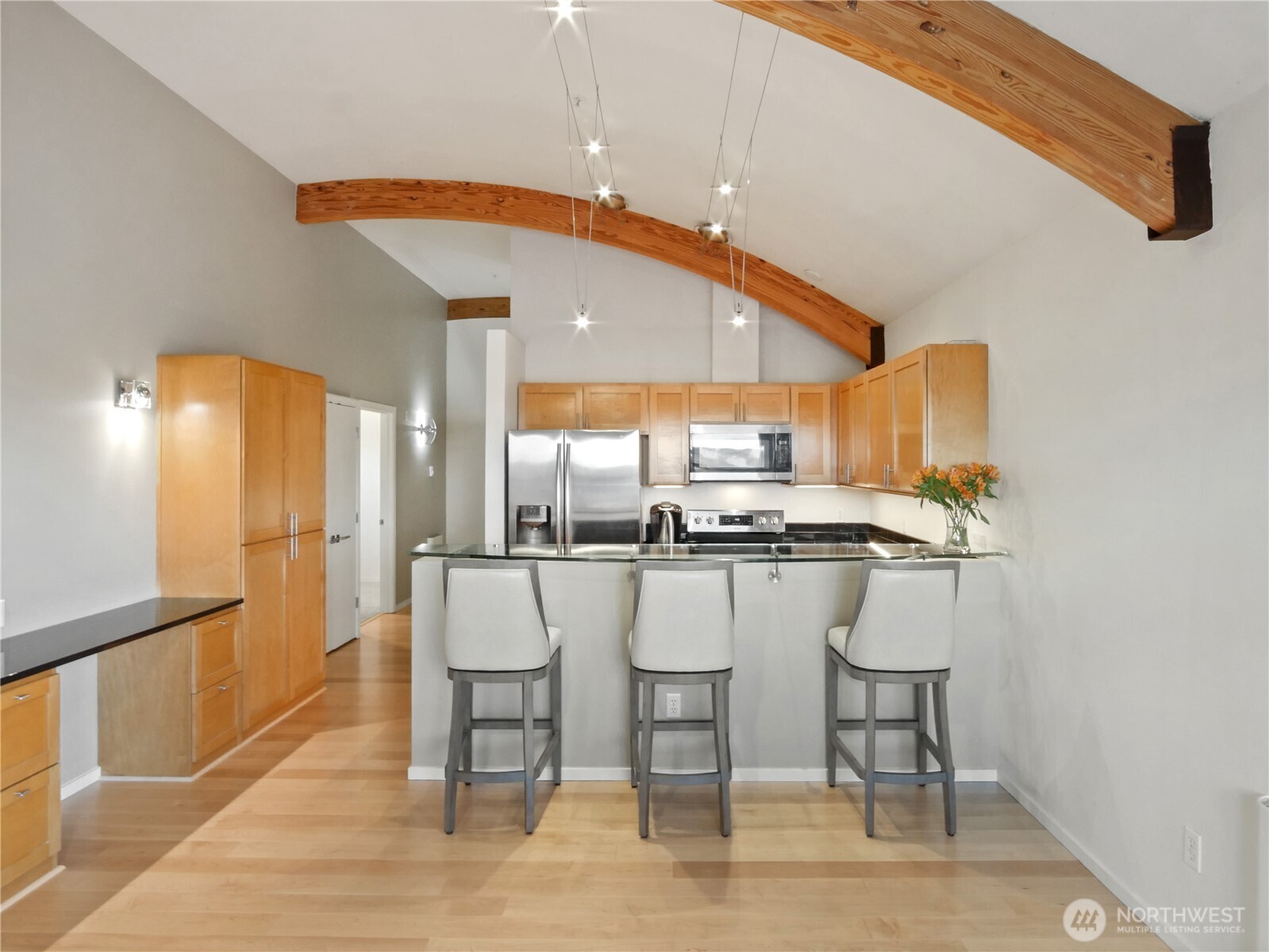 654 5th Avenue S Unit: 404