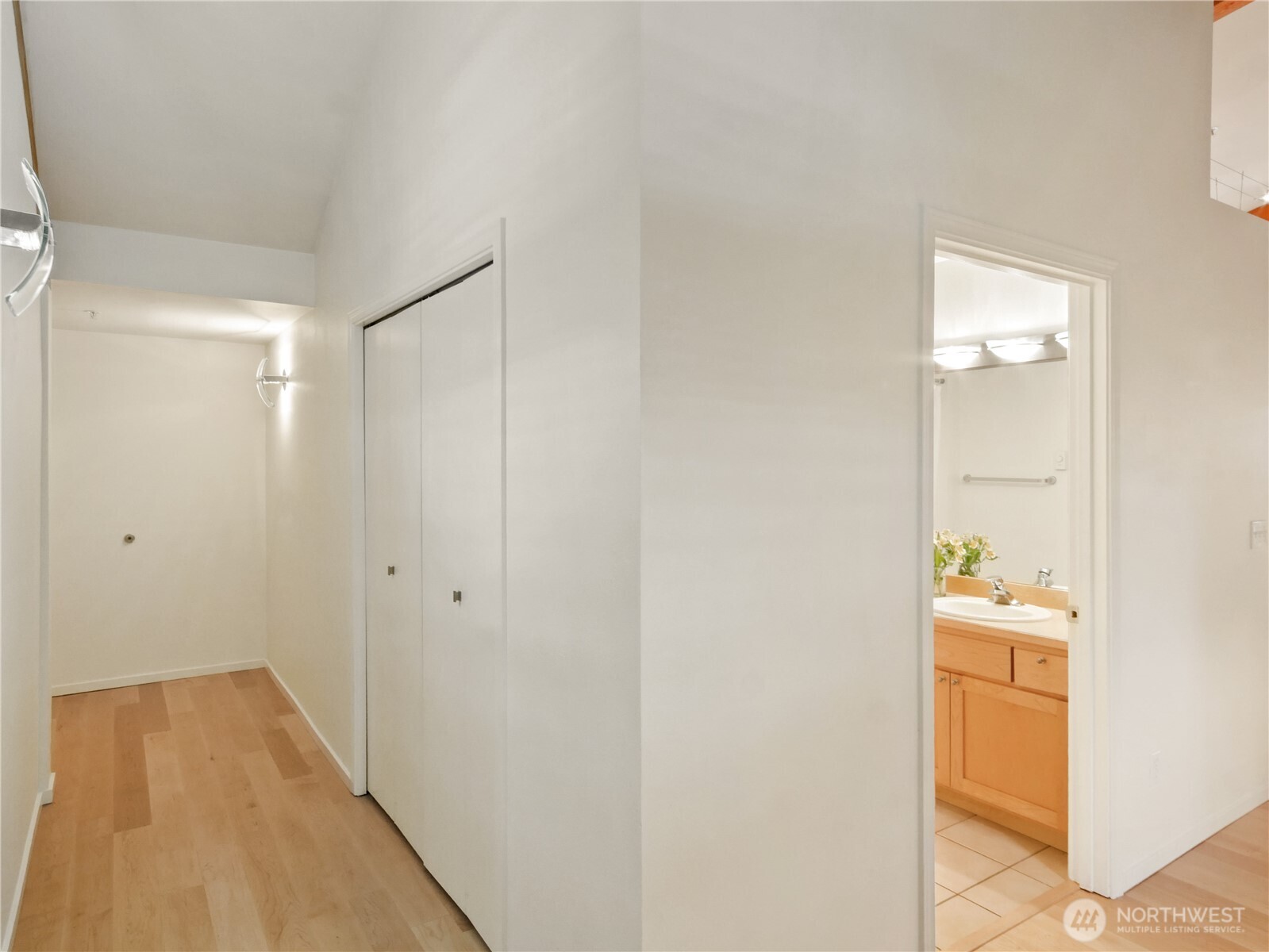 654 5th Avenue S Unit: 404