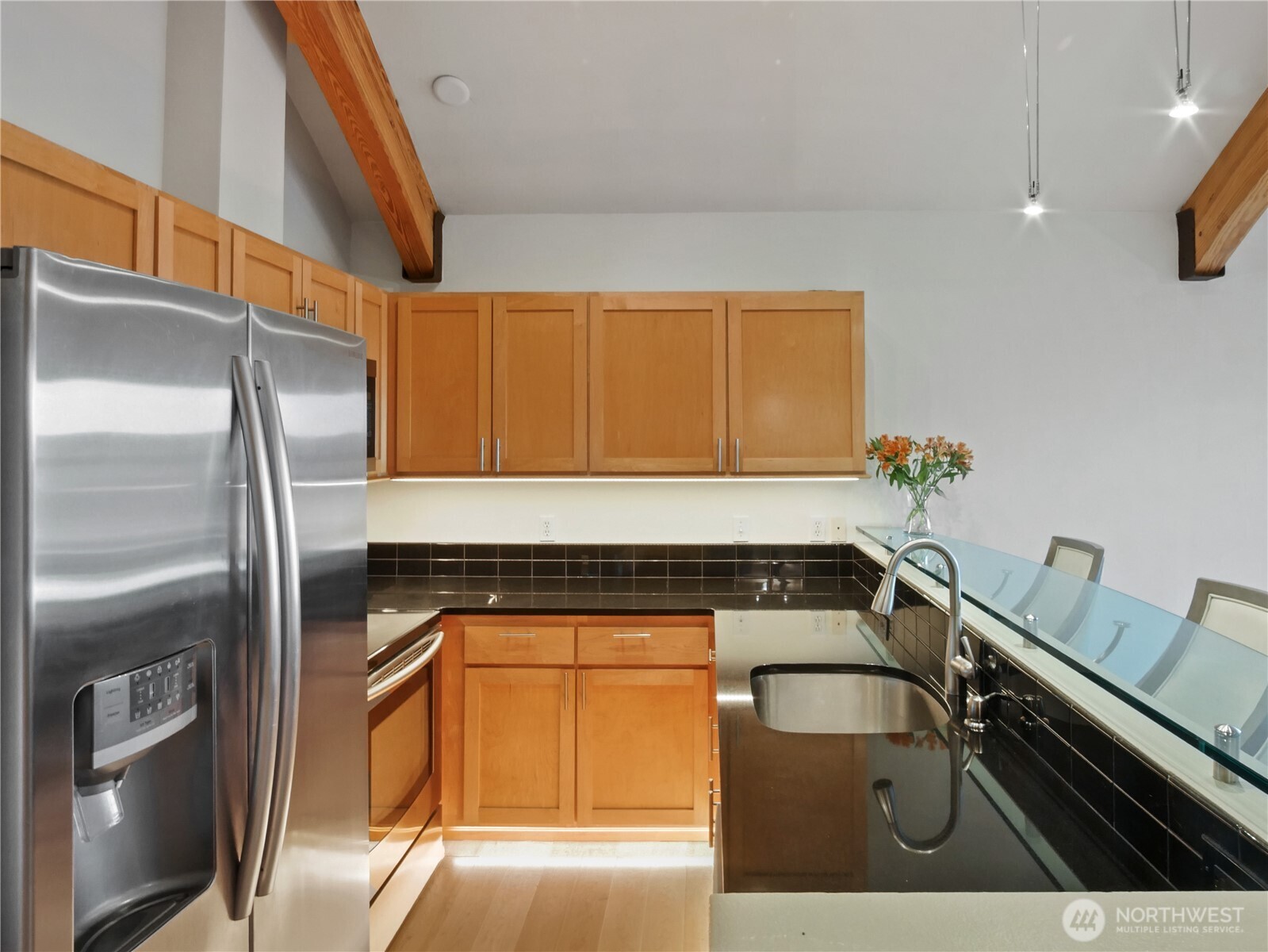 654 5th Avenue S Unit: 404