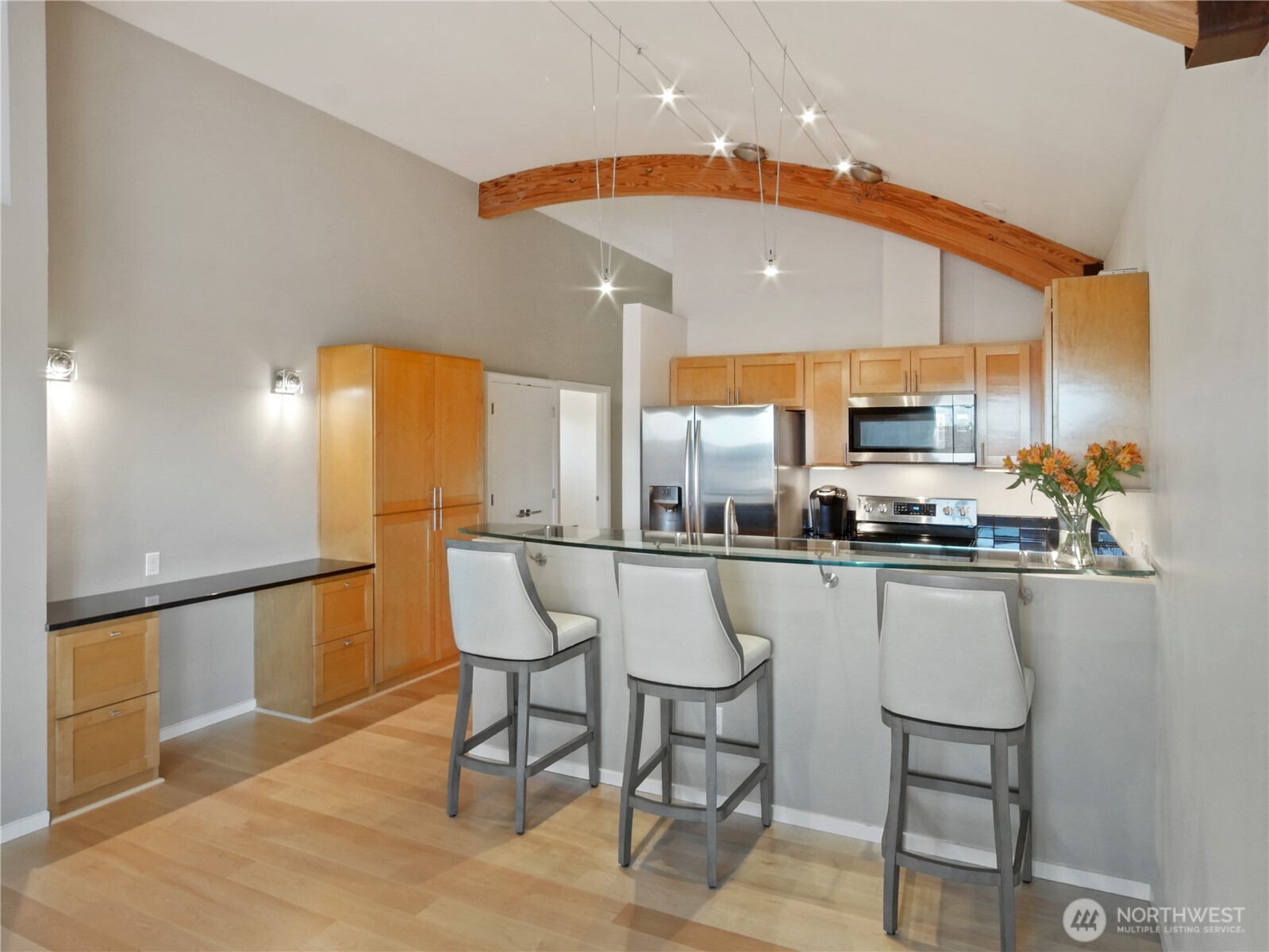 654 5th Avenue S Unit: 404