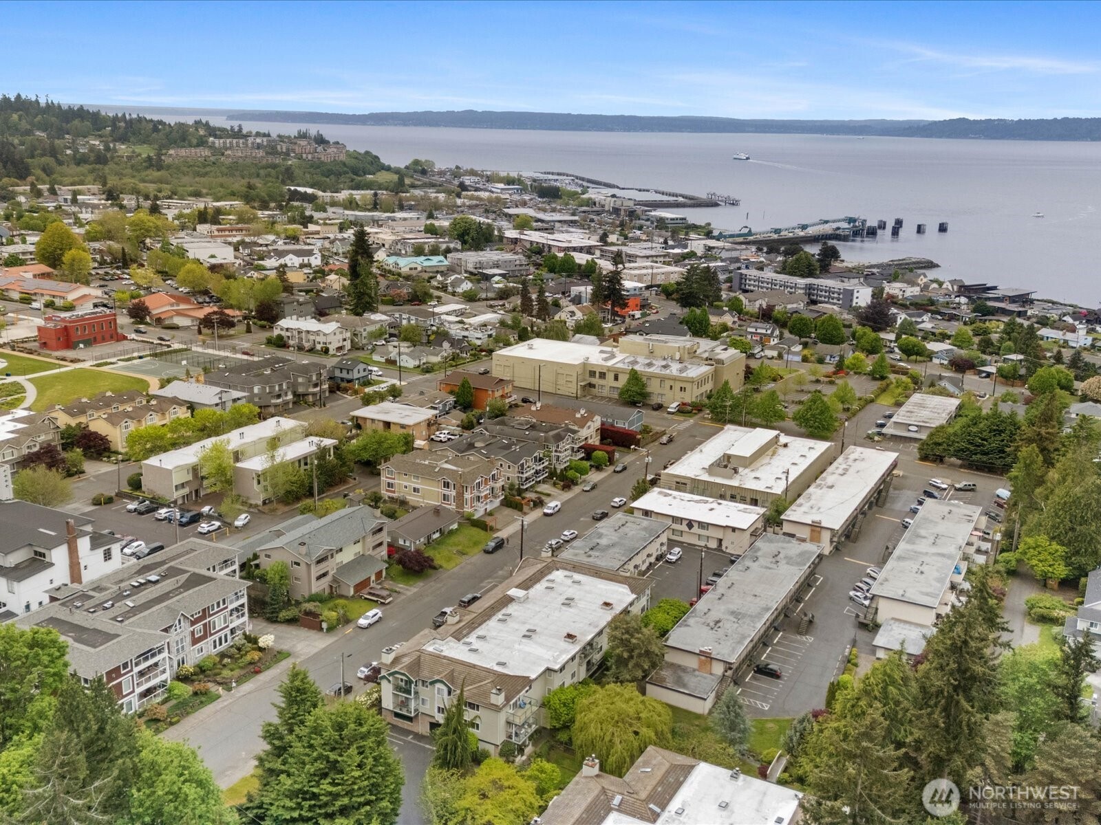 603 7th Avenue N Unit: A204