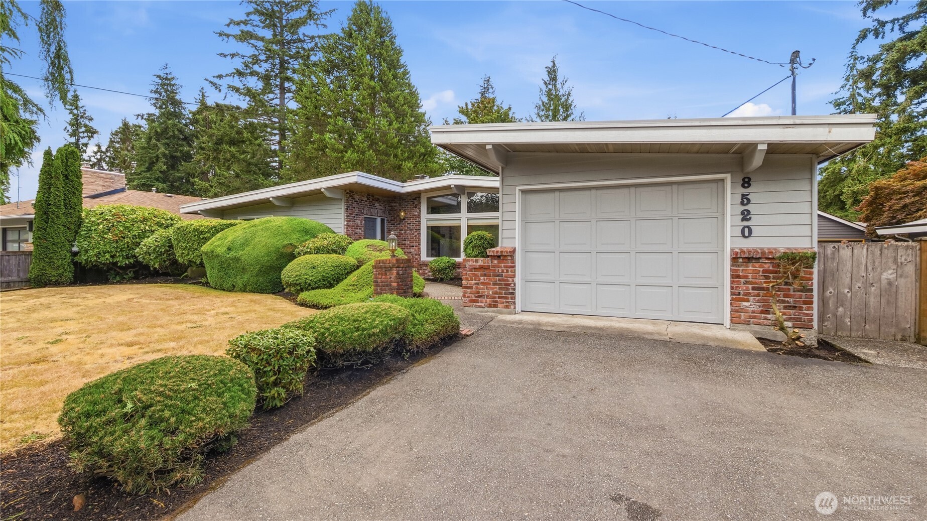 8520 Maple Lane