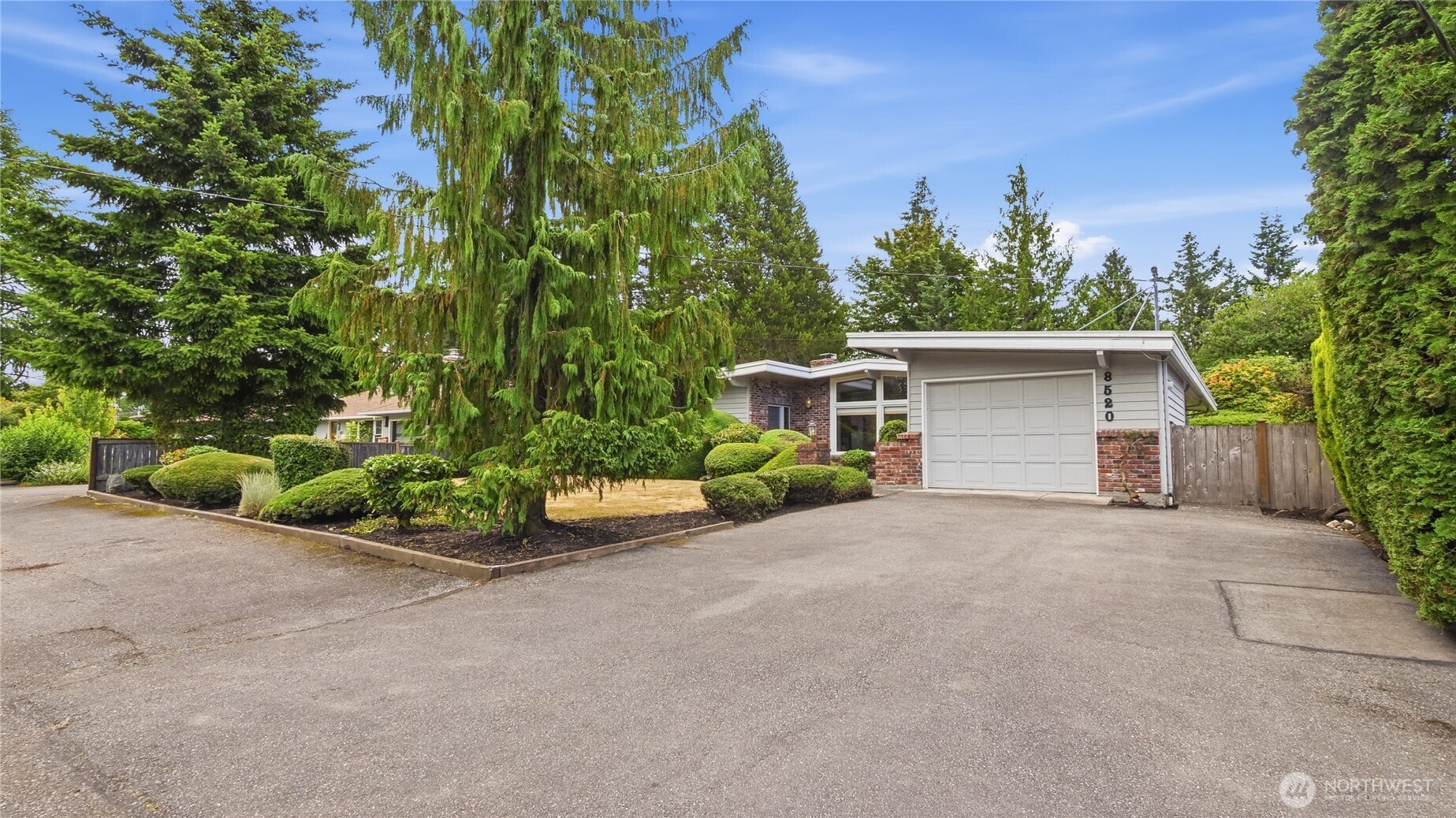 8520 Maple Lane