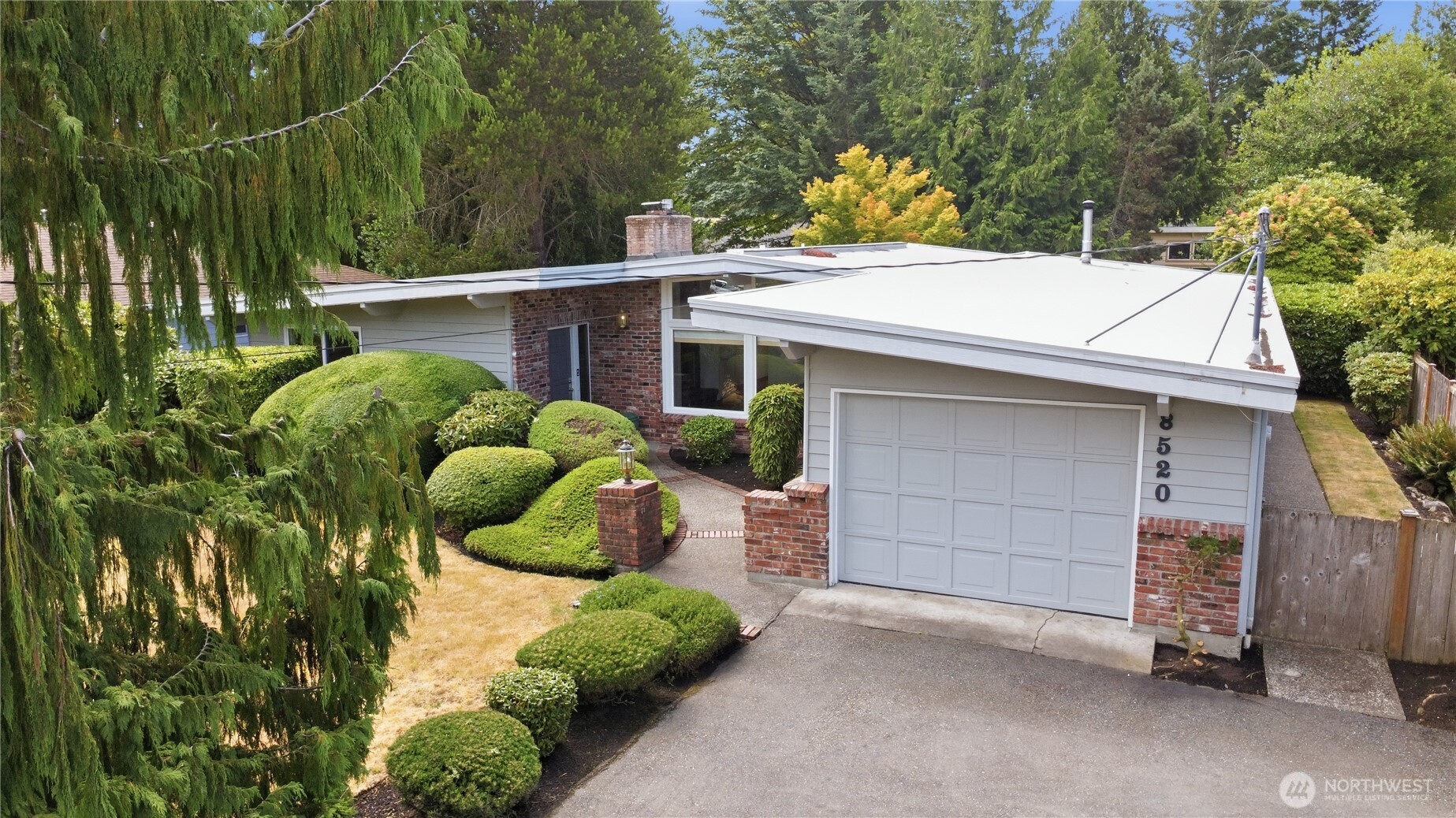 8520 Maple Lane