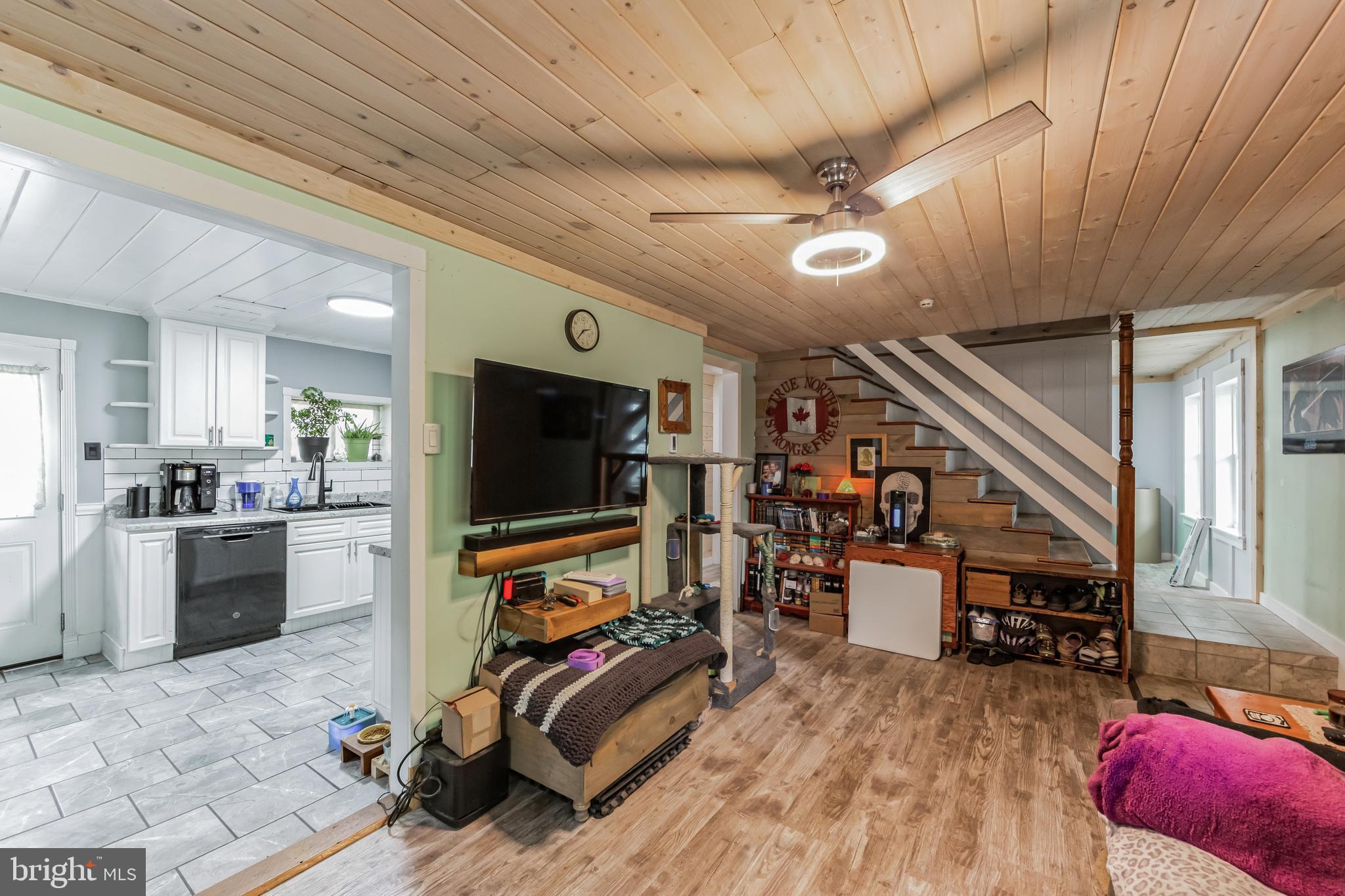 410 Firehouse Ln