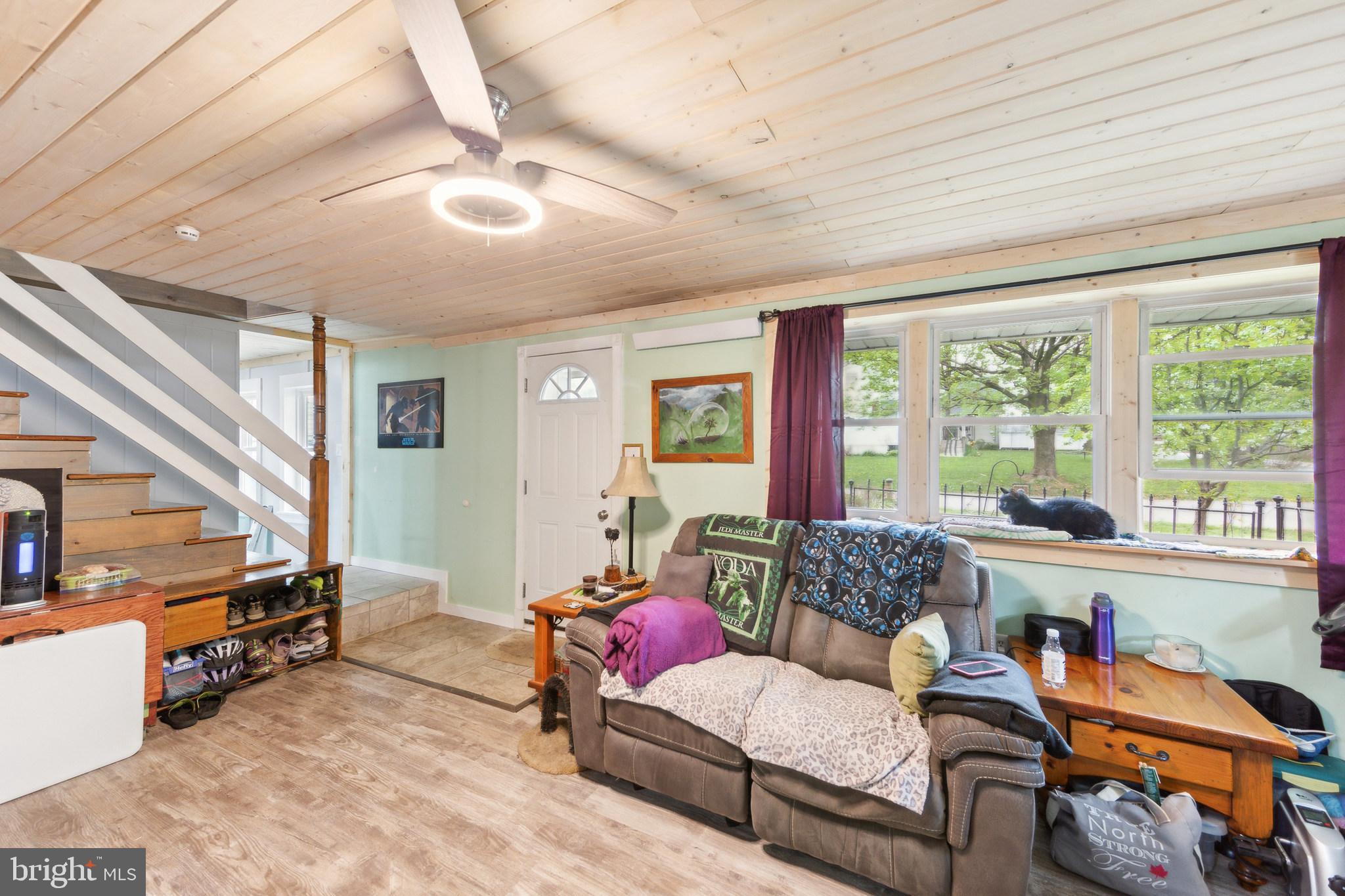 410 Firehouse Ln