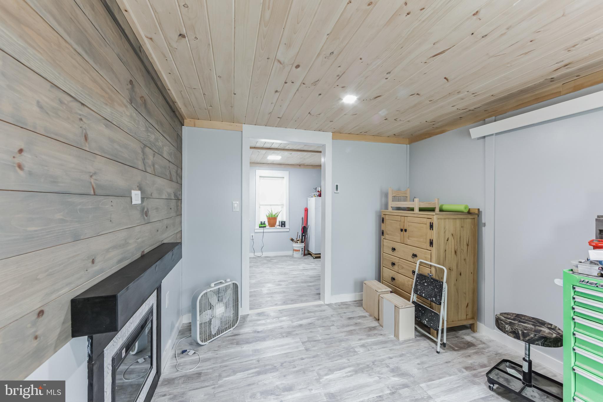 410 Firehouse Ln
