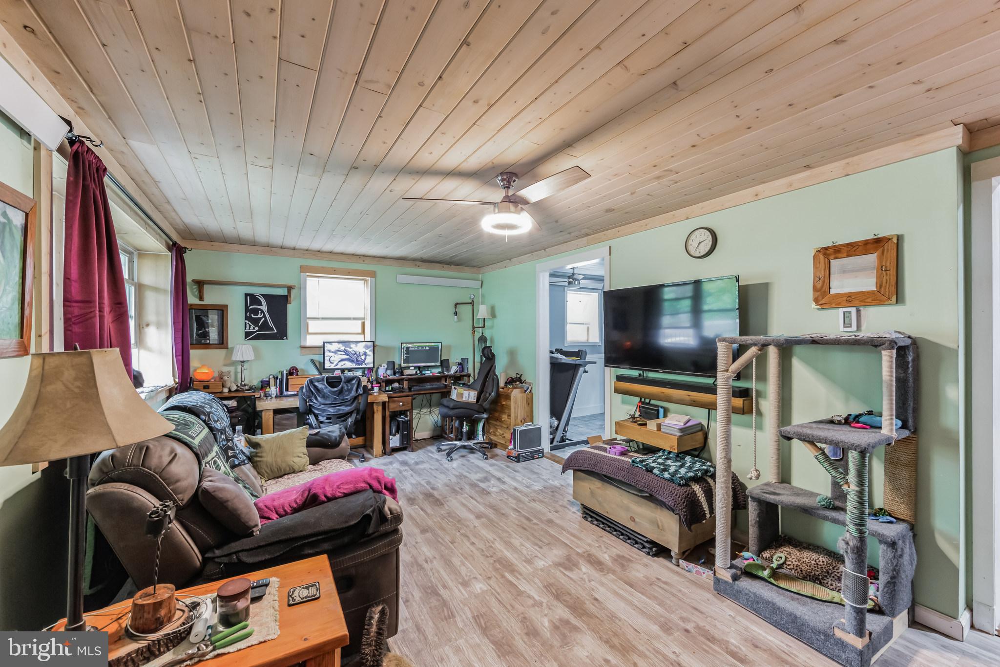 410 Firehouse Ln