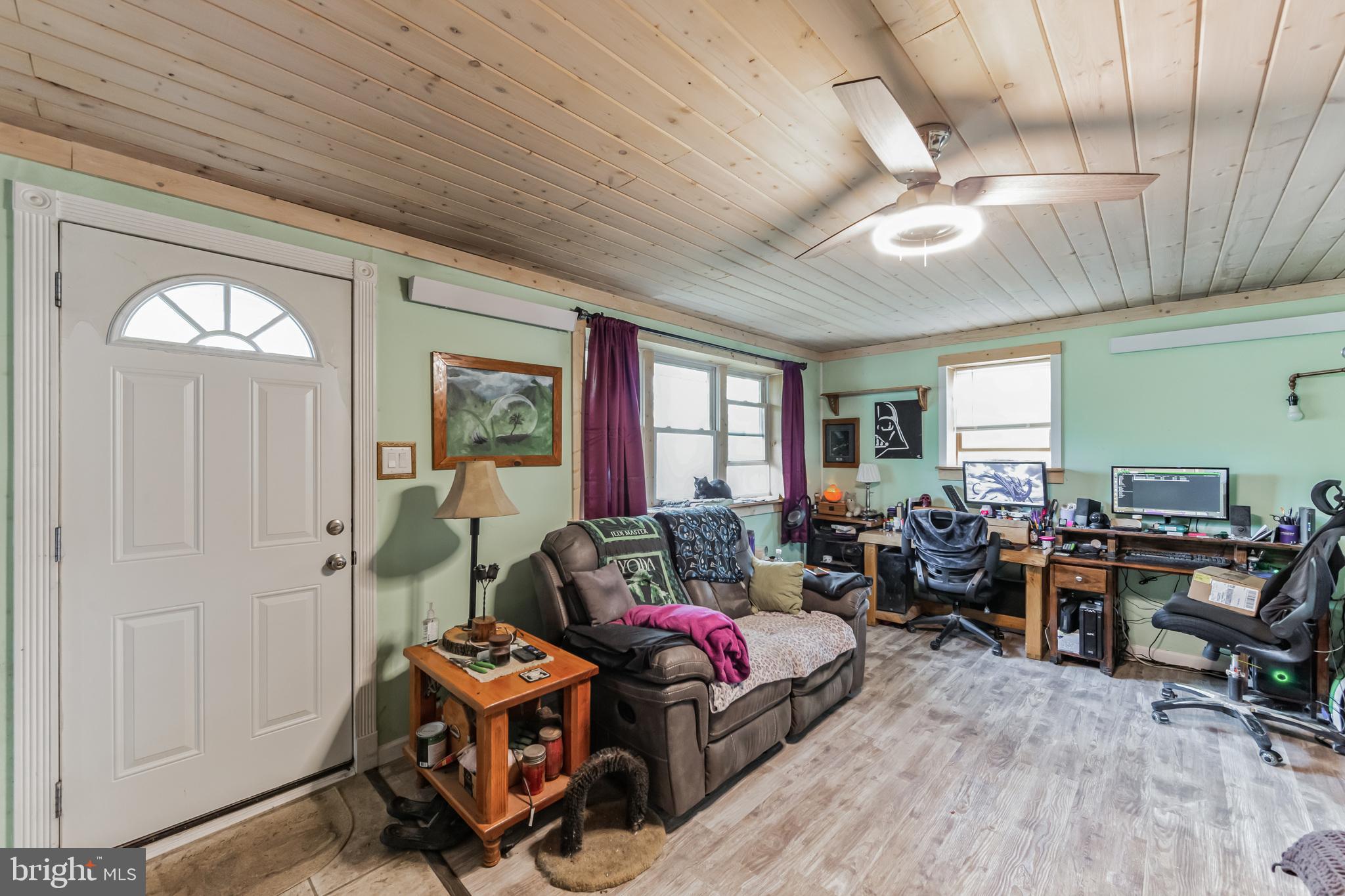 410 Firehouse Ln