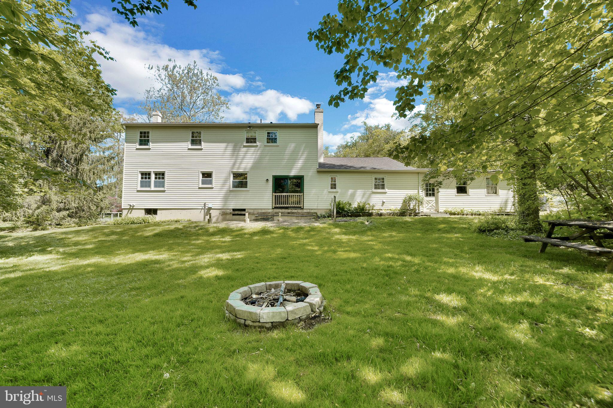 1517 Brian Dr