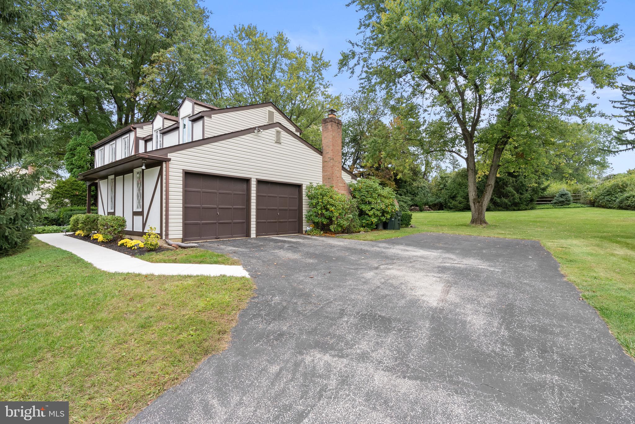 1538 Bancroft Dr