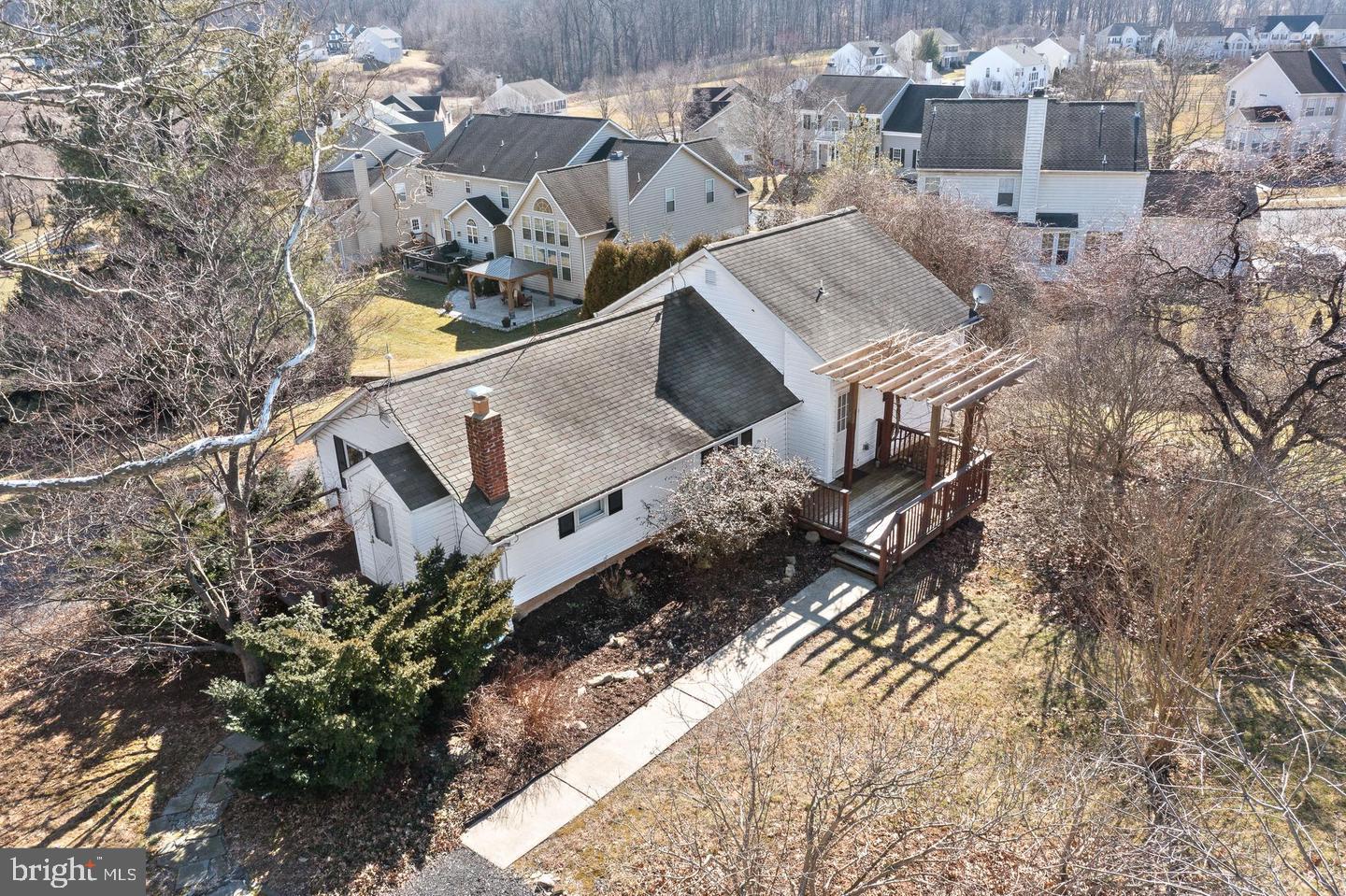 12 SMITH FARM LN