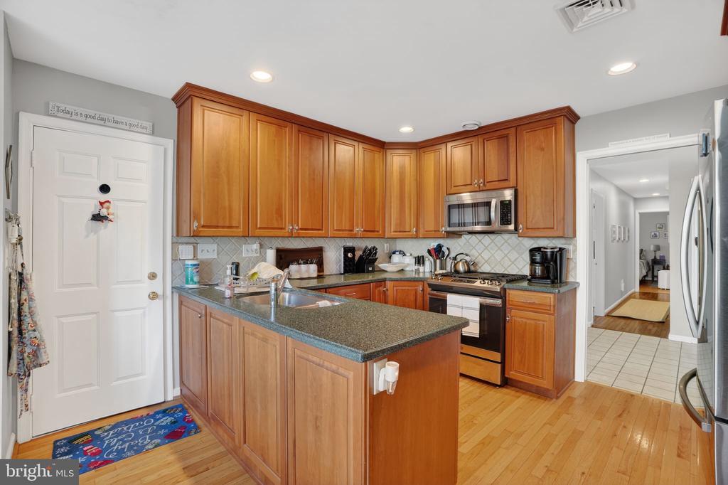 1140 MEWS LANE 41