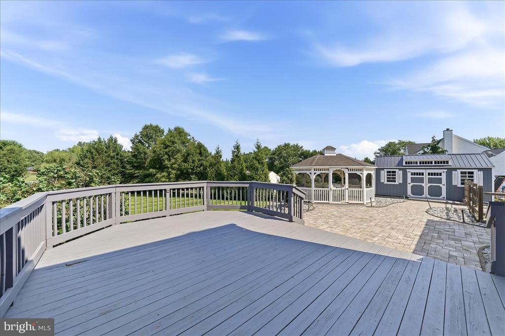206 CRIMSON DRIVE