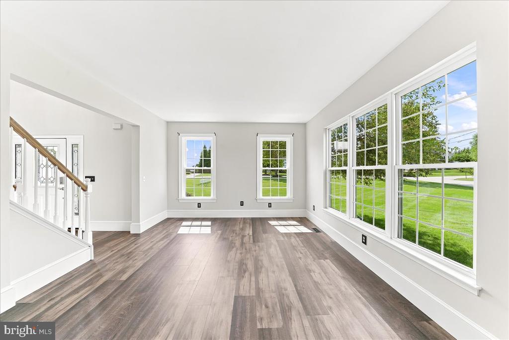 206 CRIMSON DRIVE