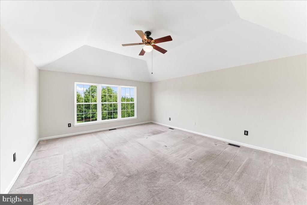 206 CRIMSON DRIVE