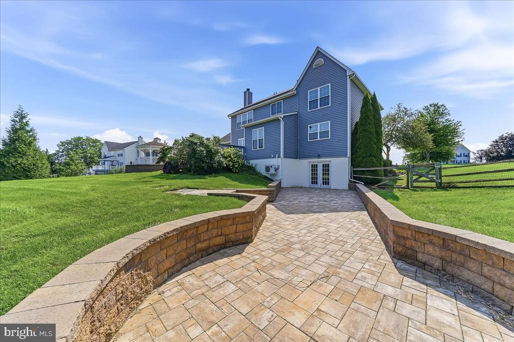 206 CRIMSON DRIVE