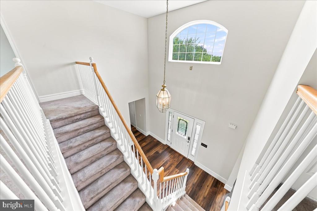 206 CRIMSON DRIVE