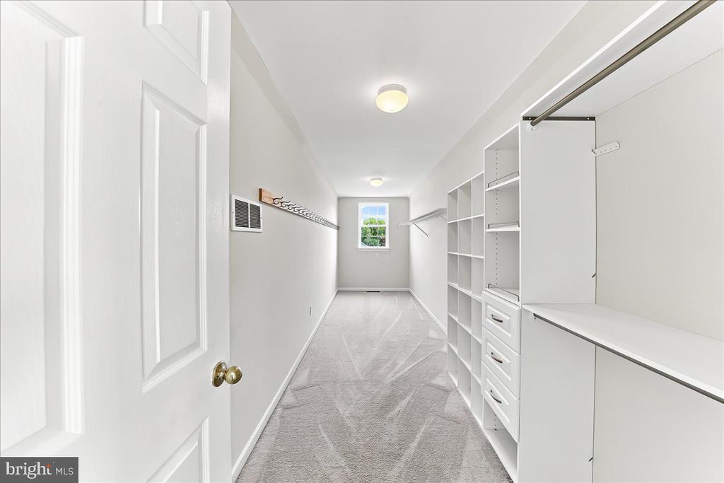 206 CRIMSON DRIVE