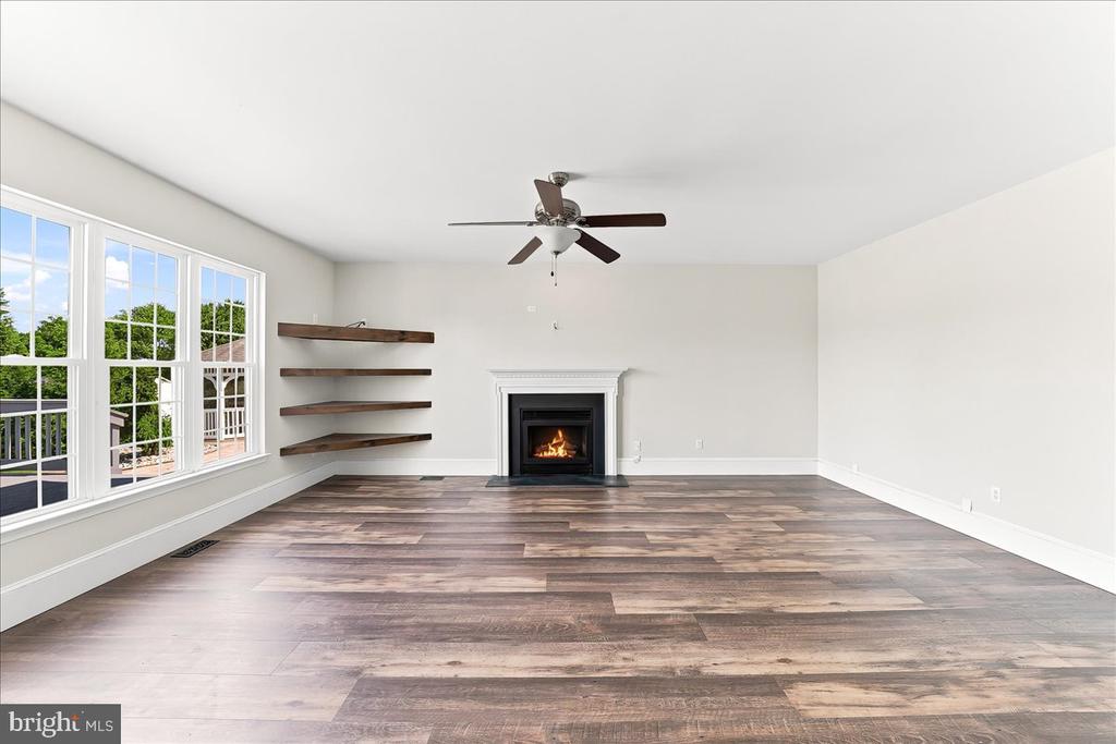 206 CRIMSON DRIVE