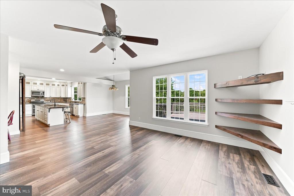 206 CRIMSON DRIVE