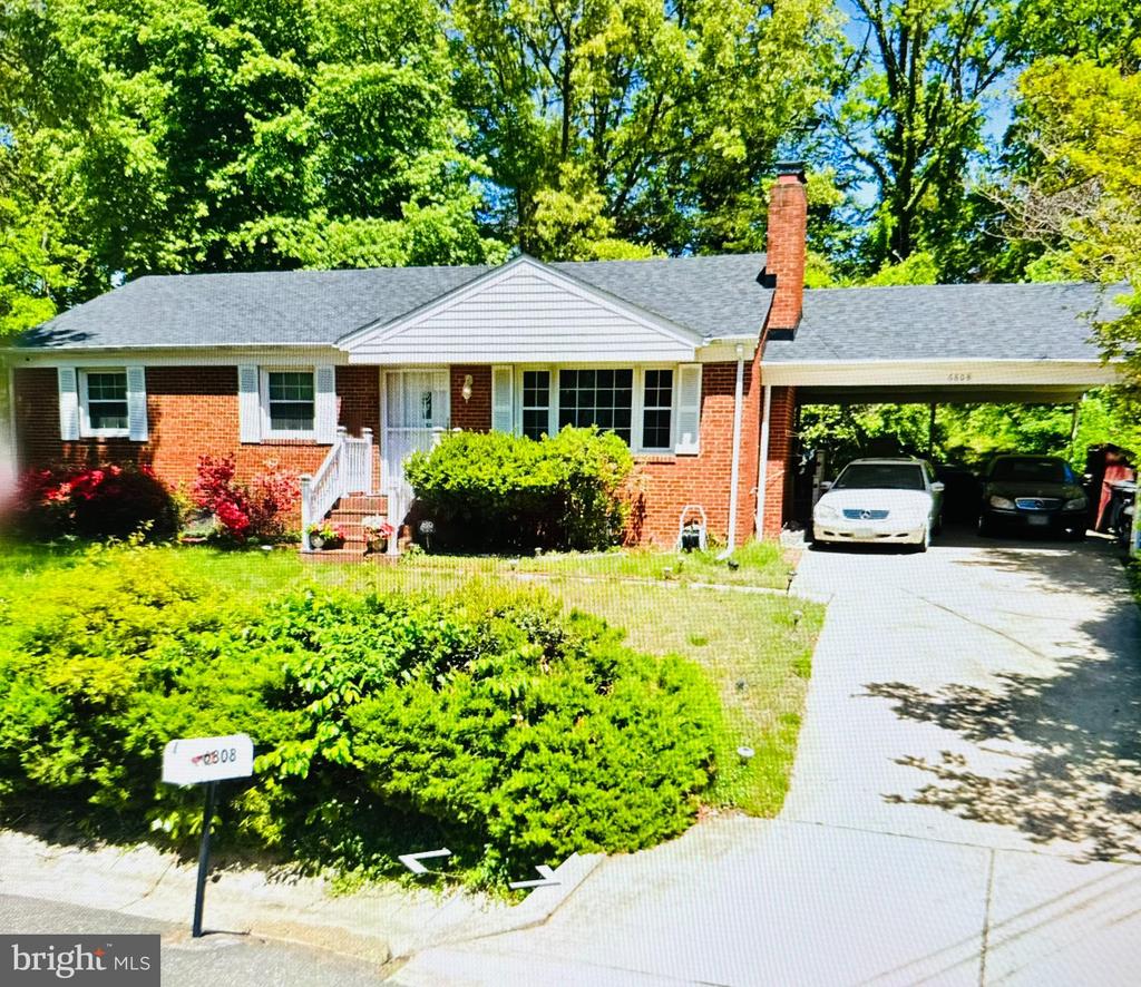 6808 DODGE LANE