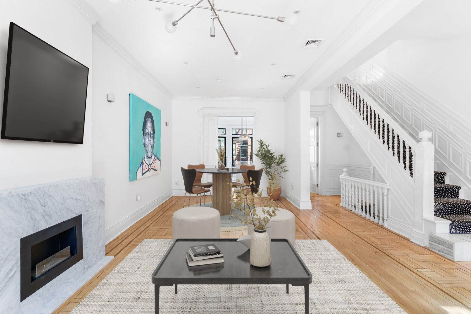 663 PUTNAM Avenue