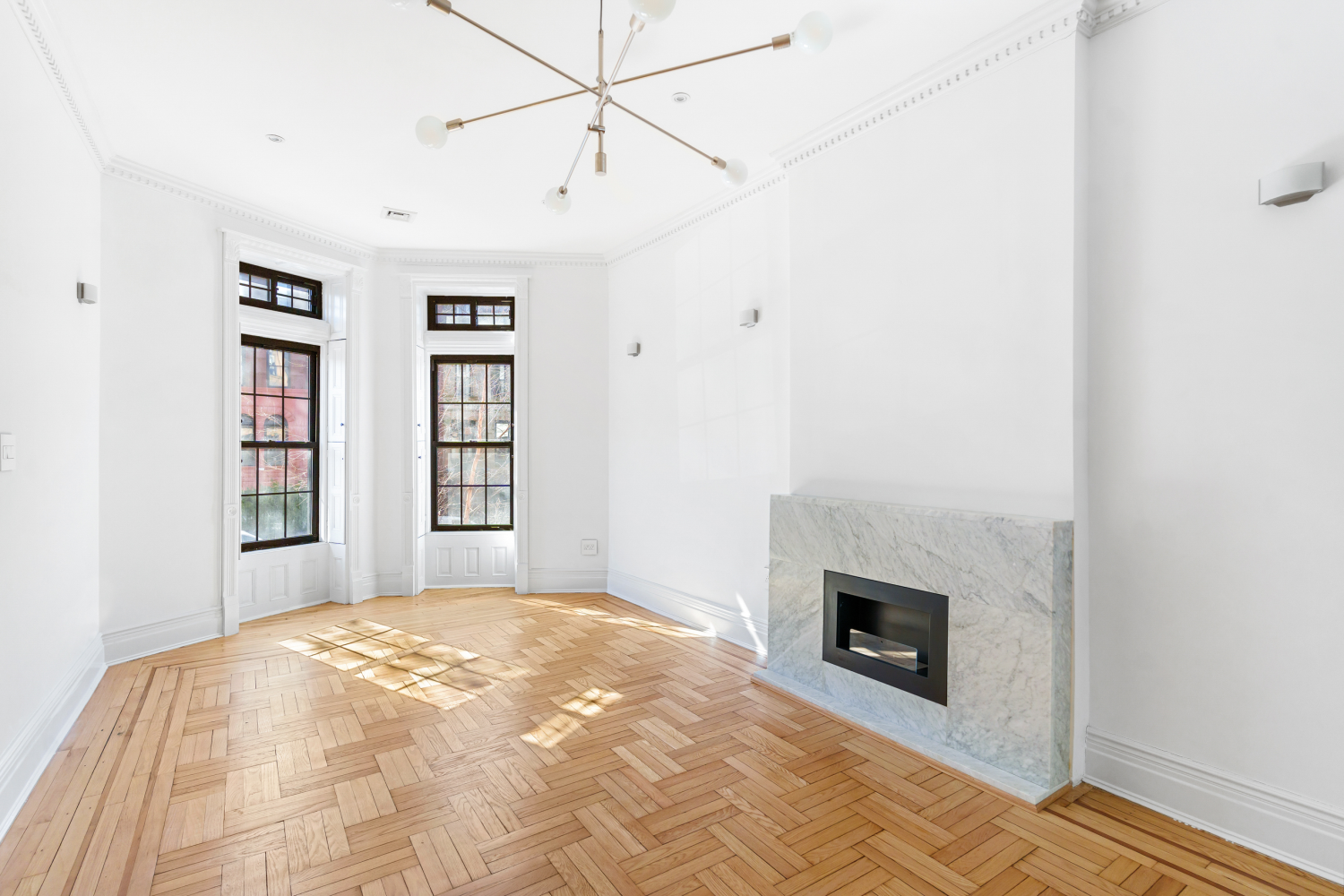 663 PUTNAM Avenue