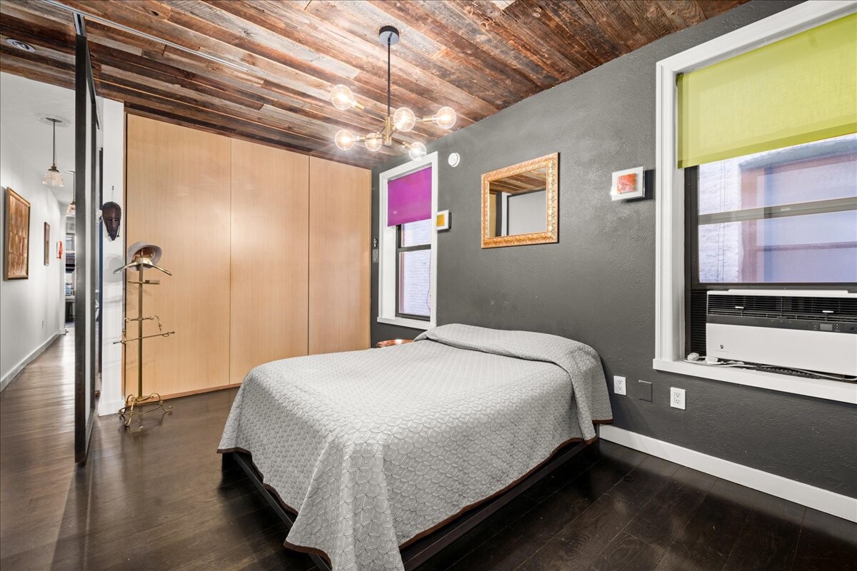 234 W 21ST Street 43