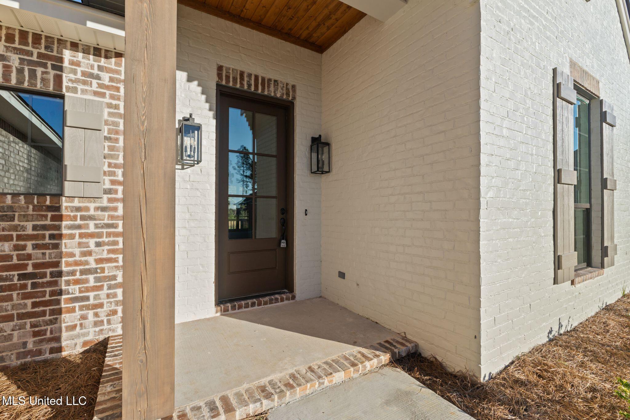 32 Sapphire Drive