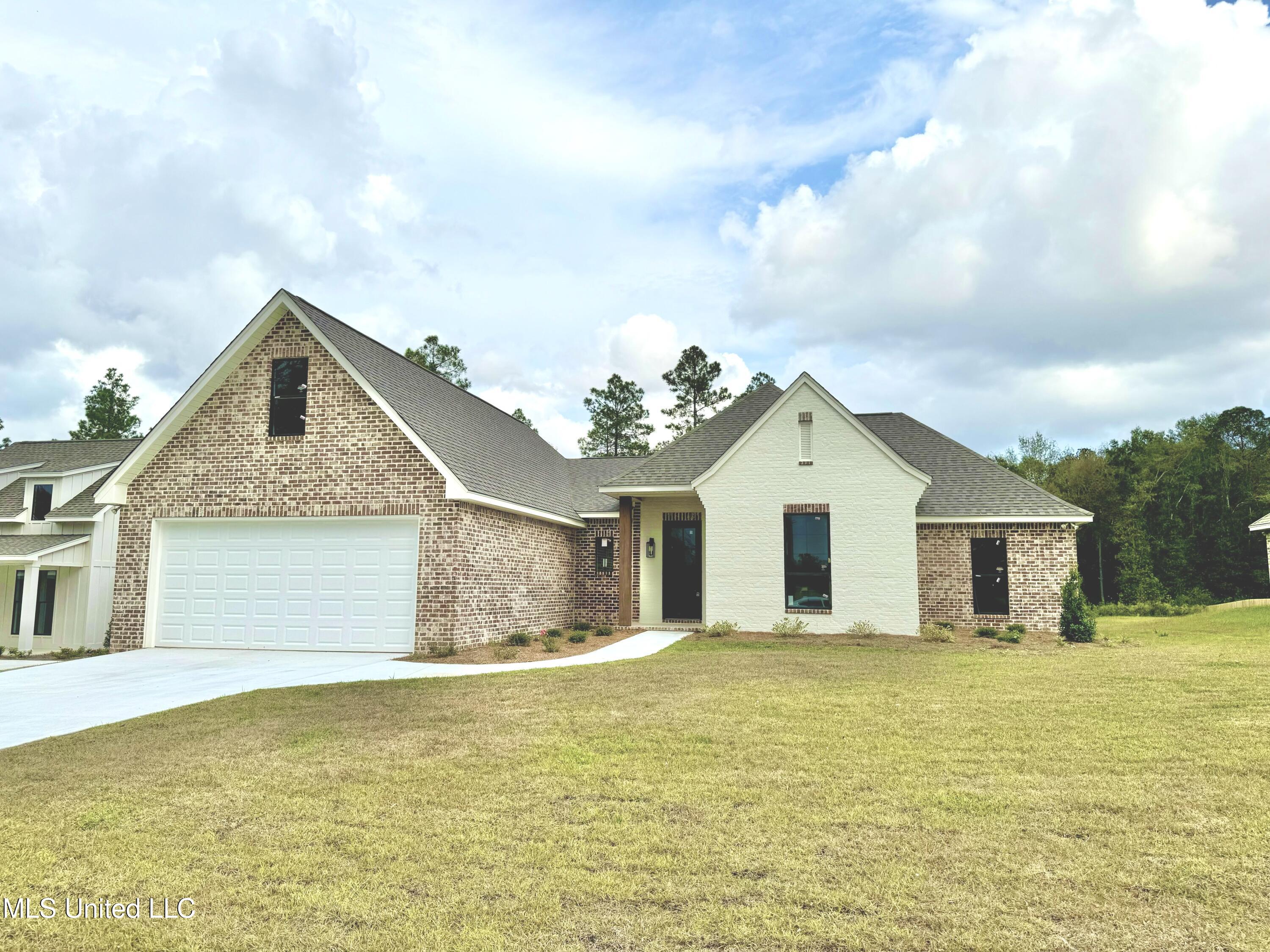 32 Sapphire Drive