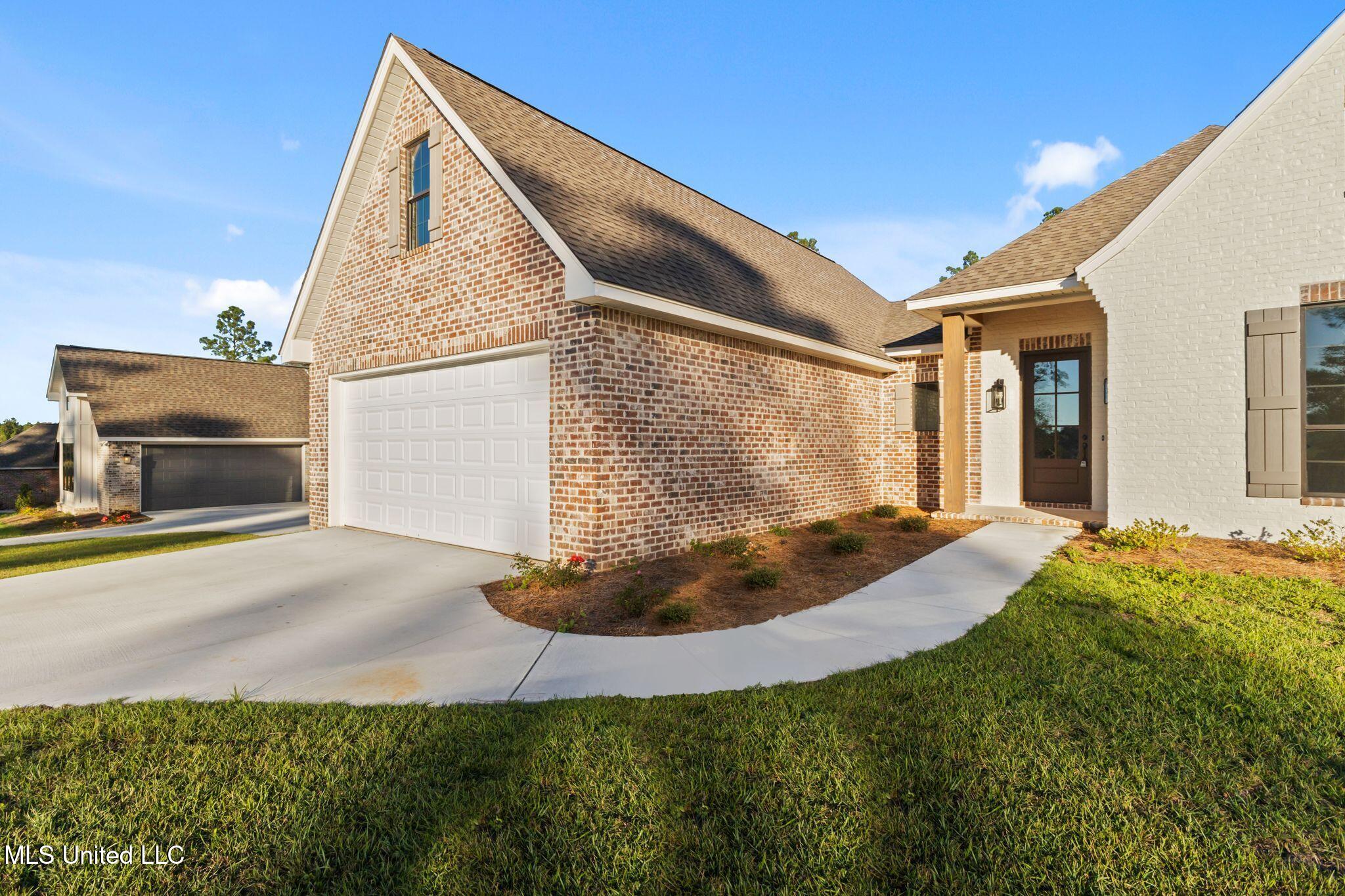 32 Sapphire Drive