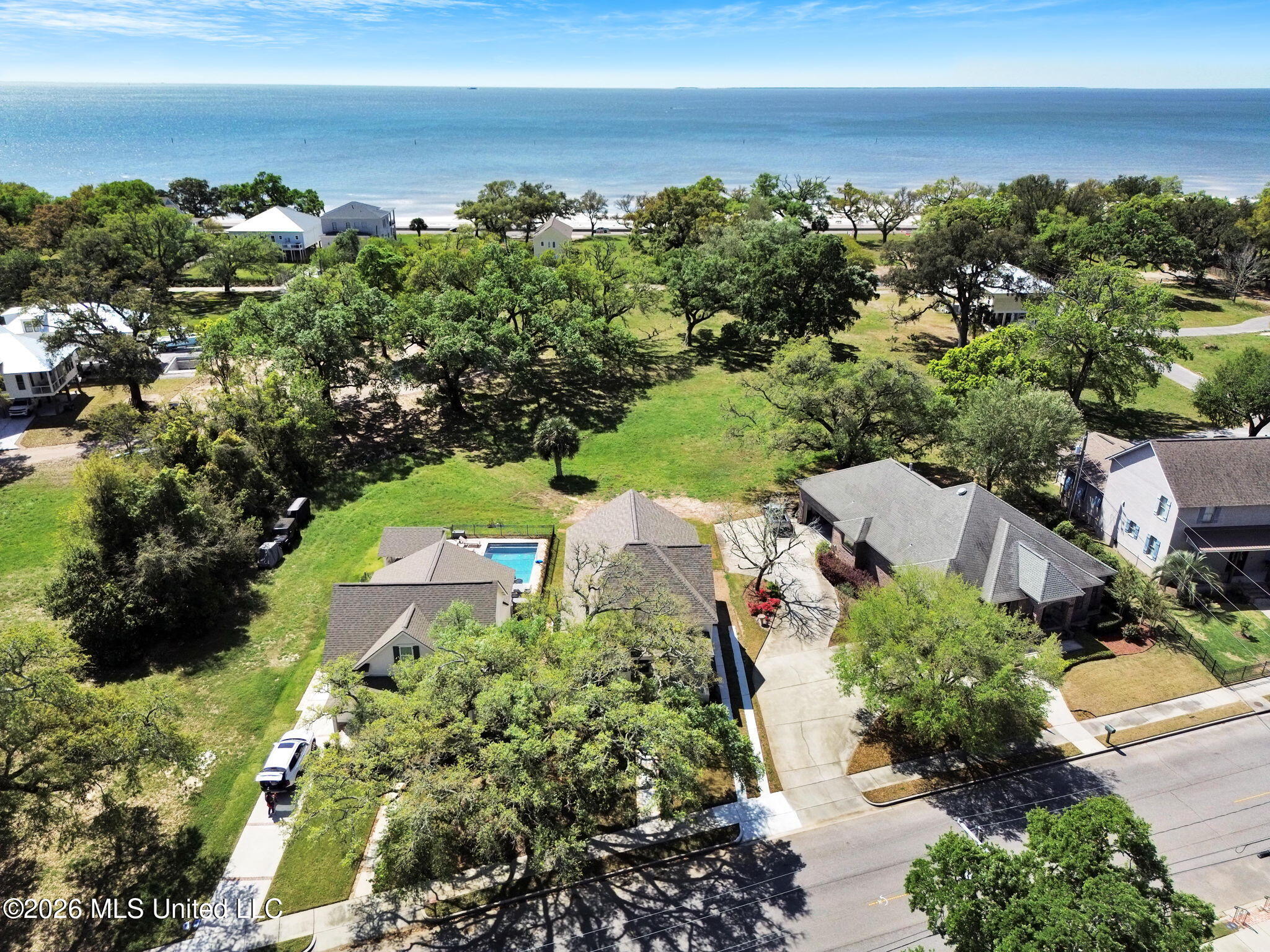 425 2nd Street
