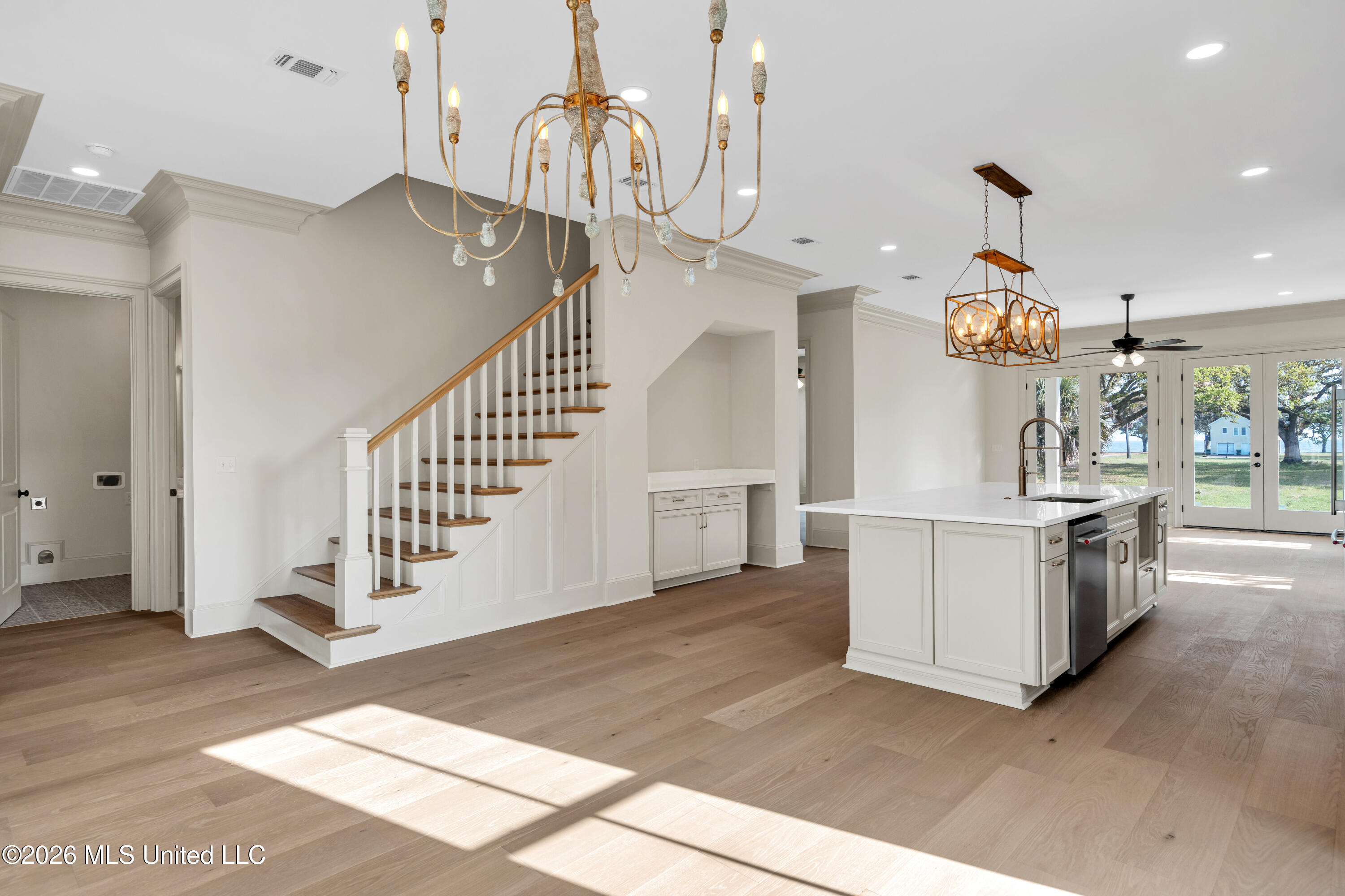 425 2nd Street