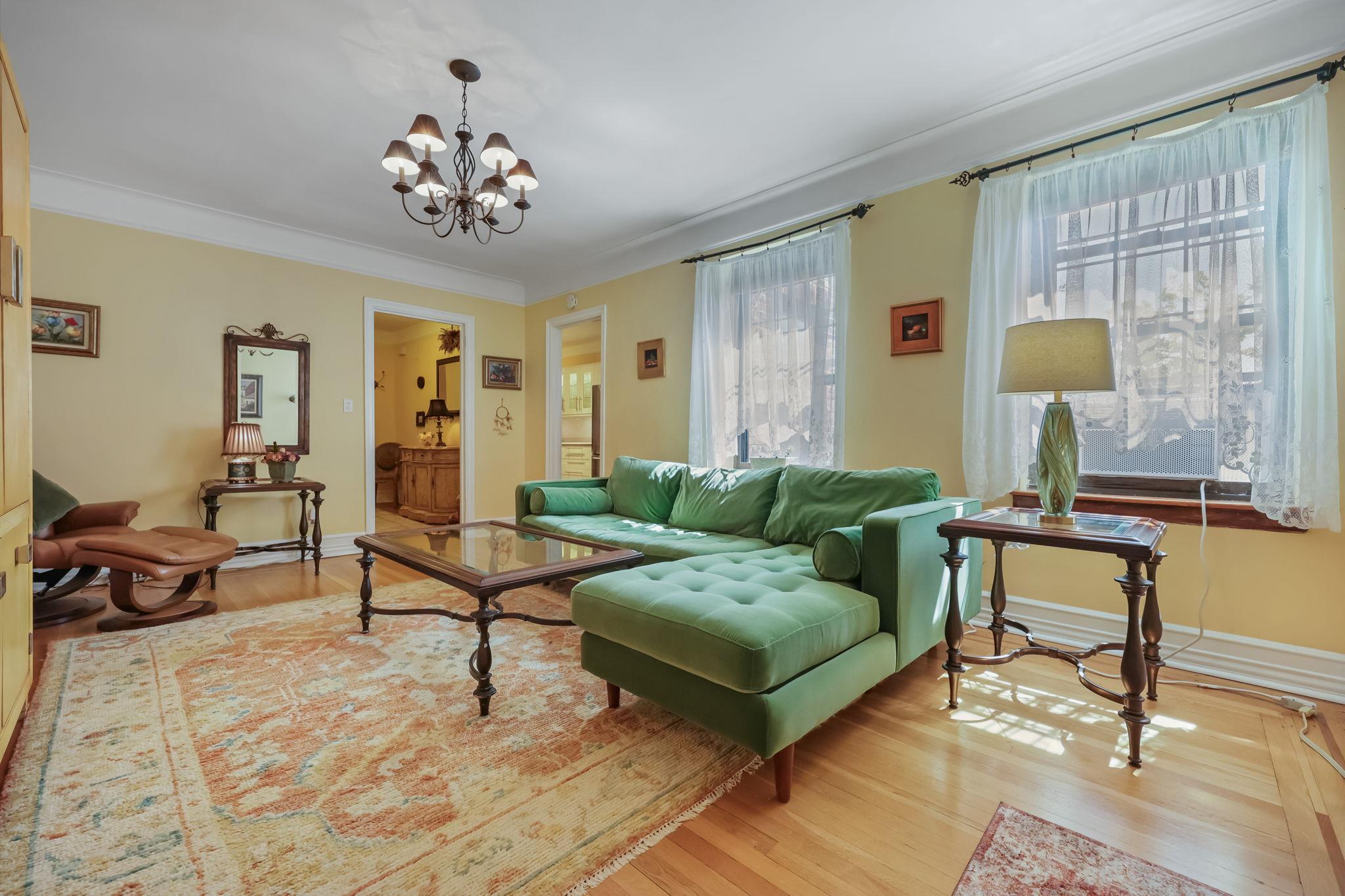 105 Garth Road Unit: 4J