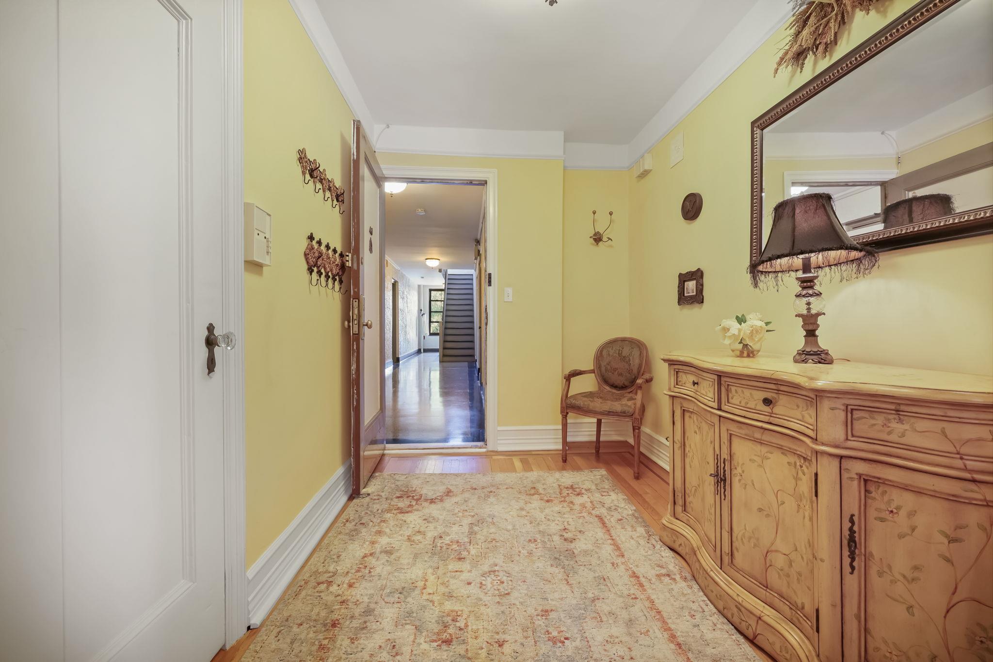 105 Garth Road Unit: 4J