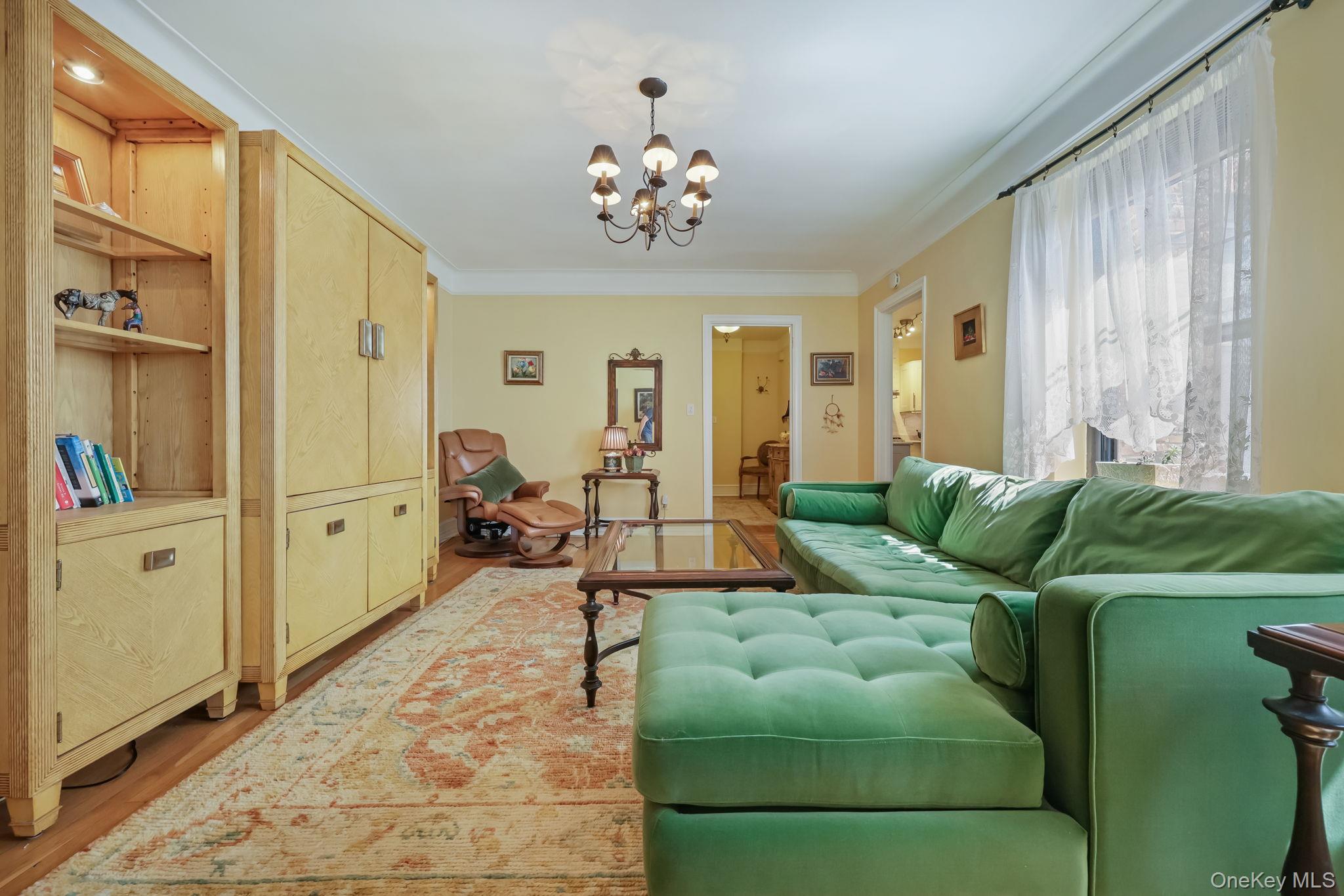 105 Garth Road Unit: 4J