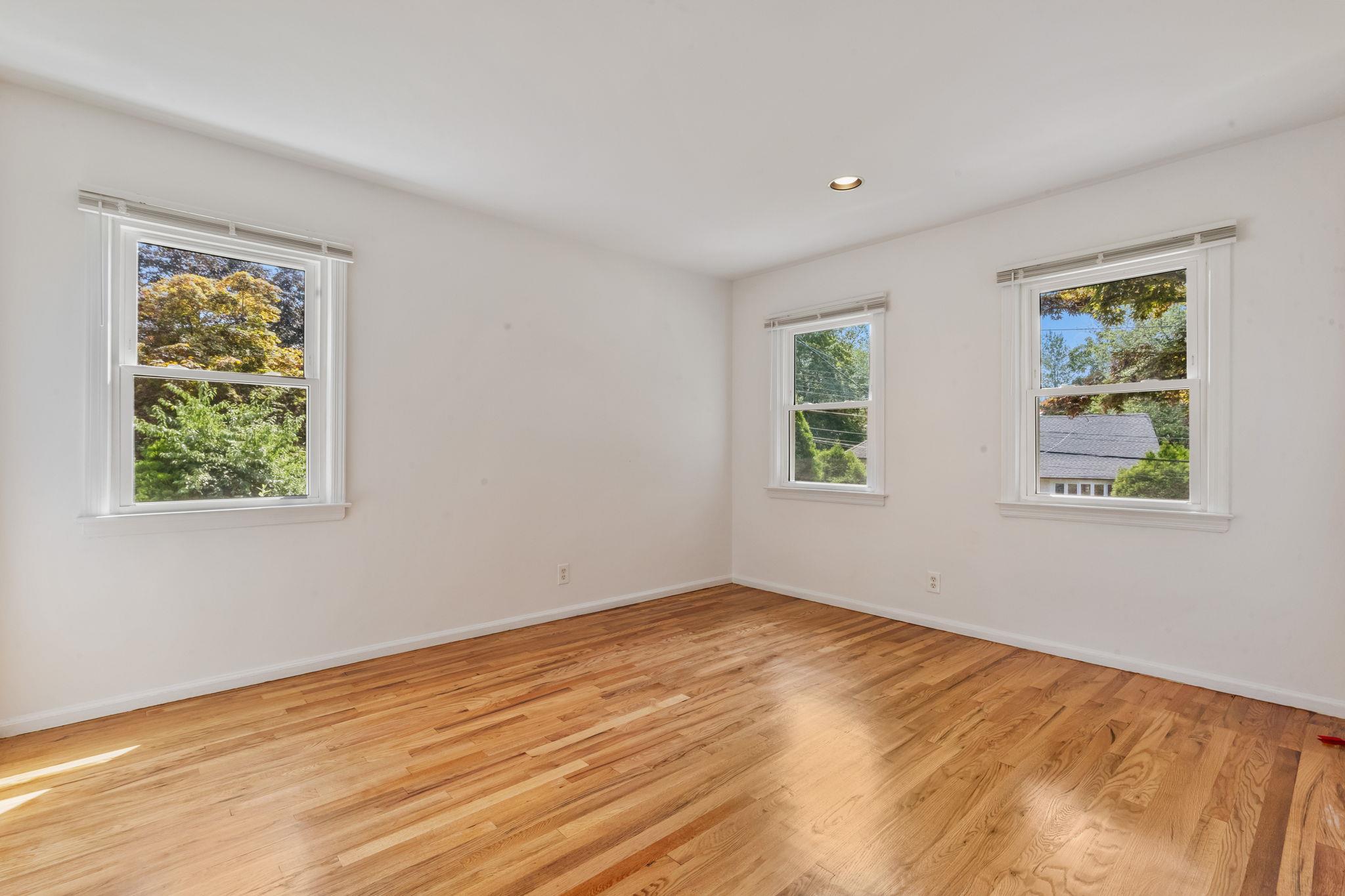 15 Bonnie Meadow Road