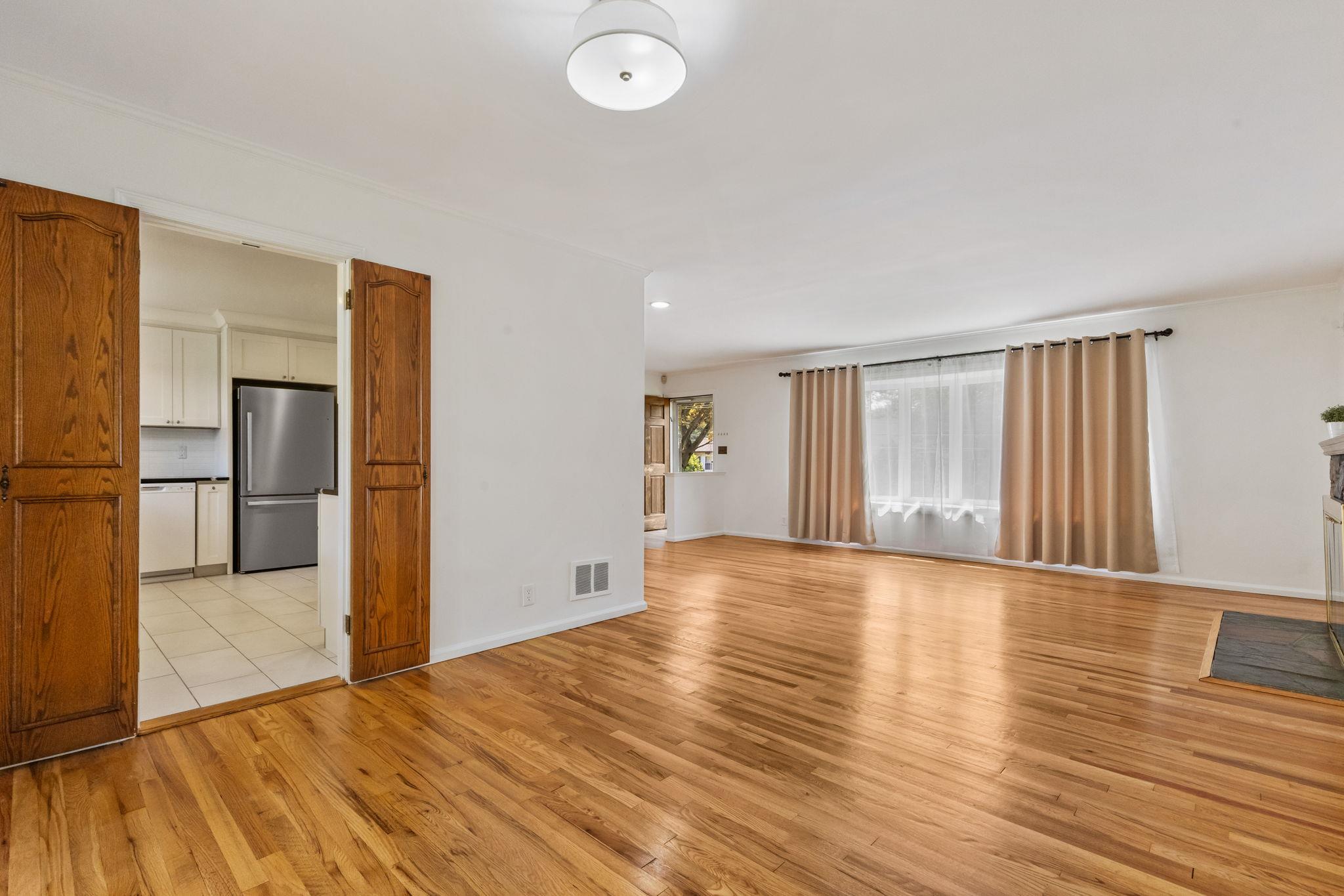 15 Bonnie Meadow Road