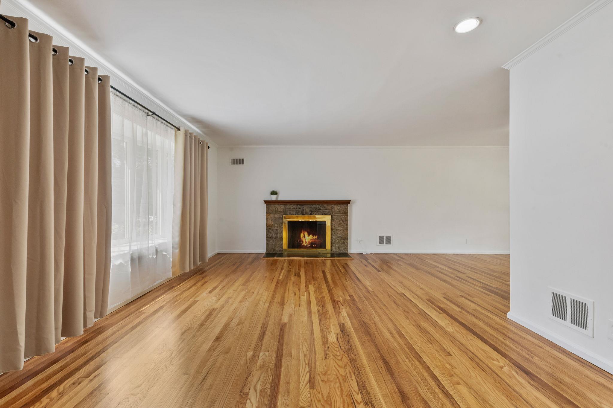 15 Bonnie Meadow Road