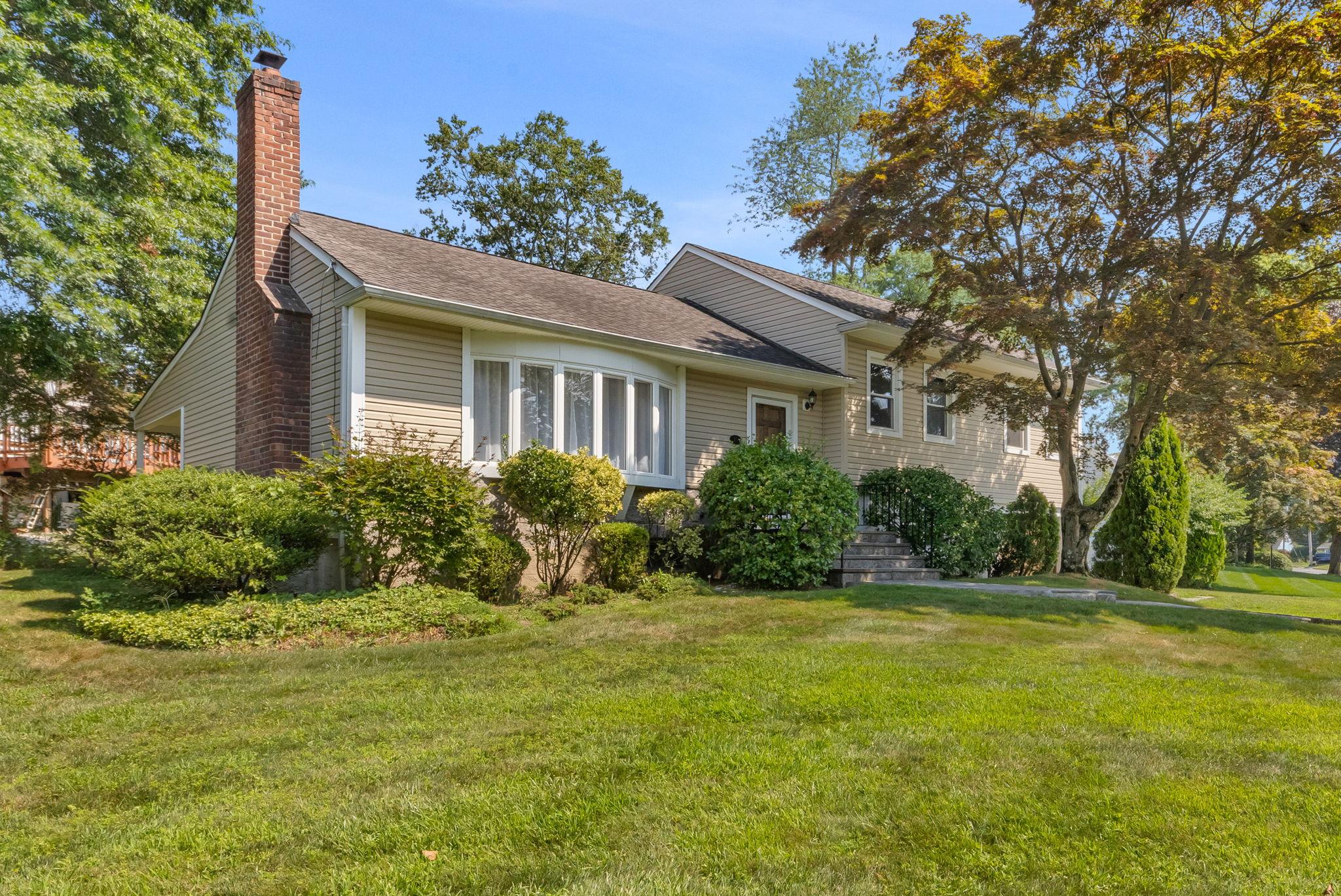 15 Bonnie Meadow Road