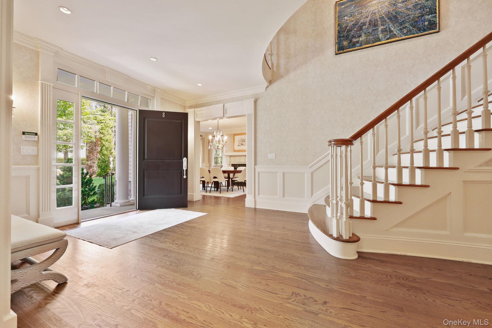 8 Horseguard Lane