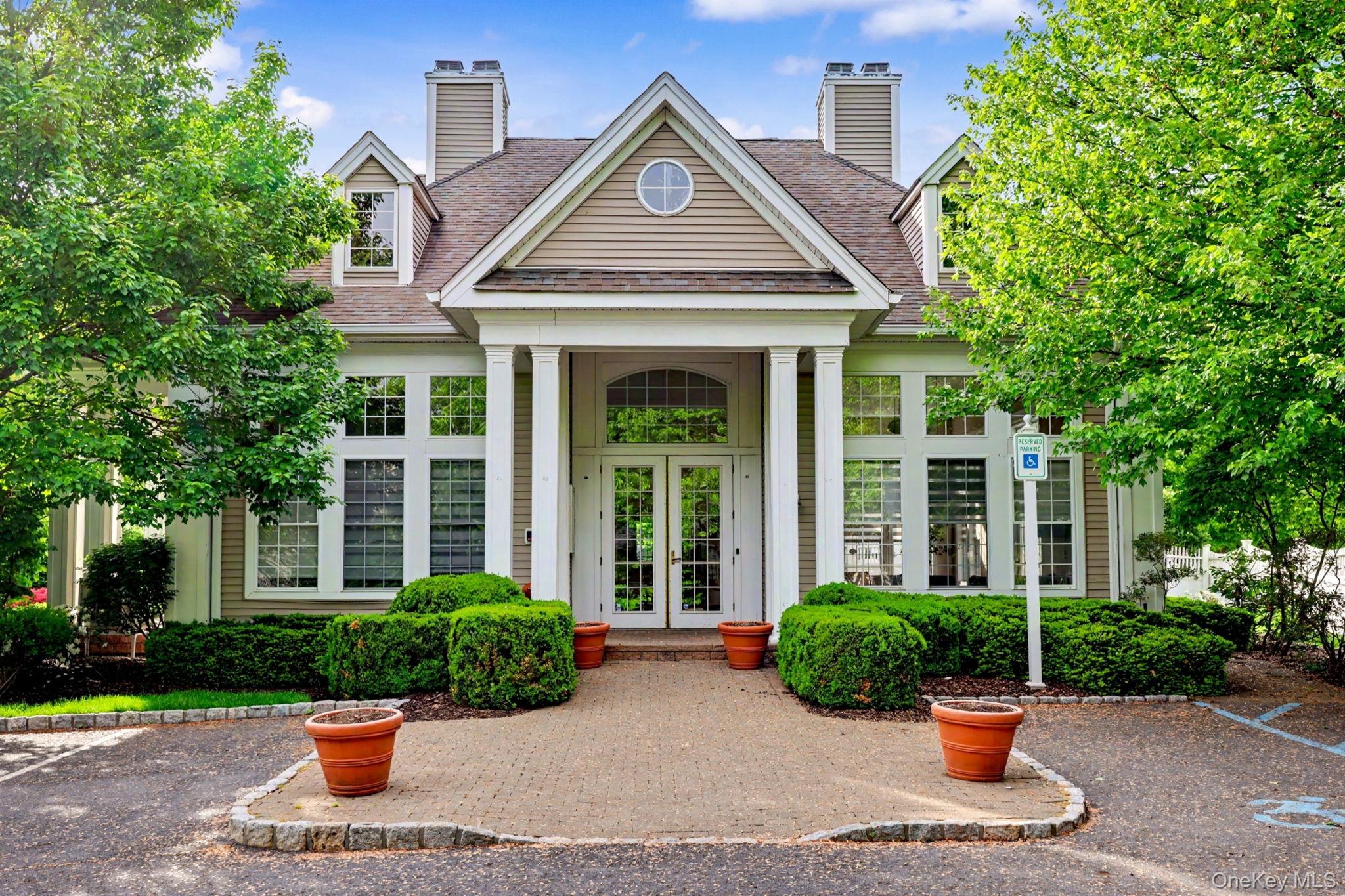 32 Valimar Boulevard