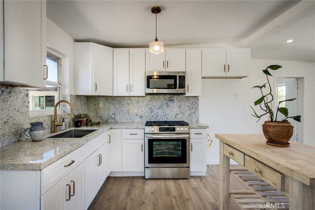 7626 Joshua View Drive