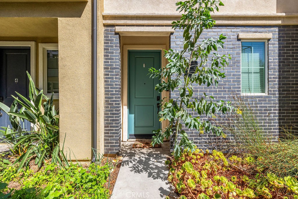 1416 N Harbor Boulevard 6