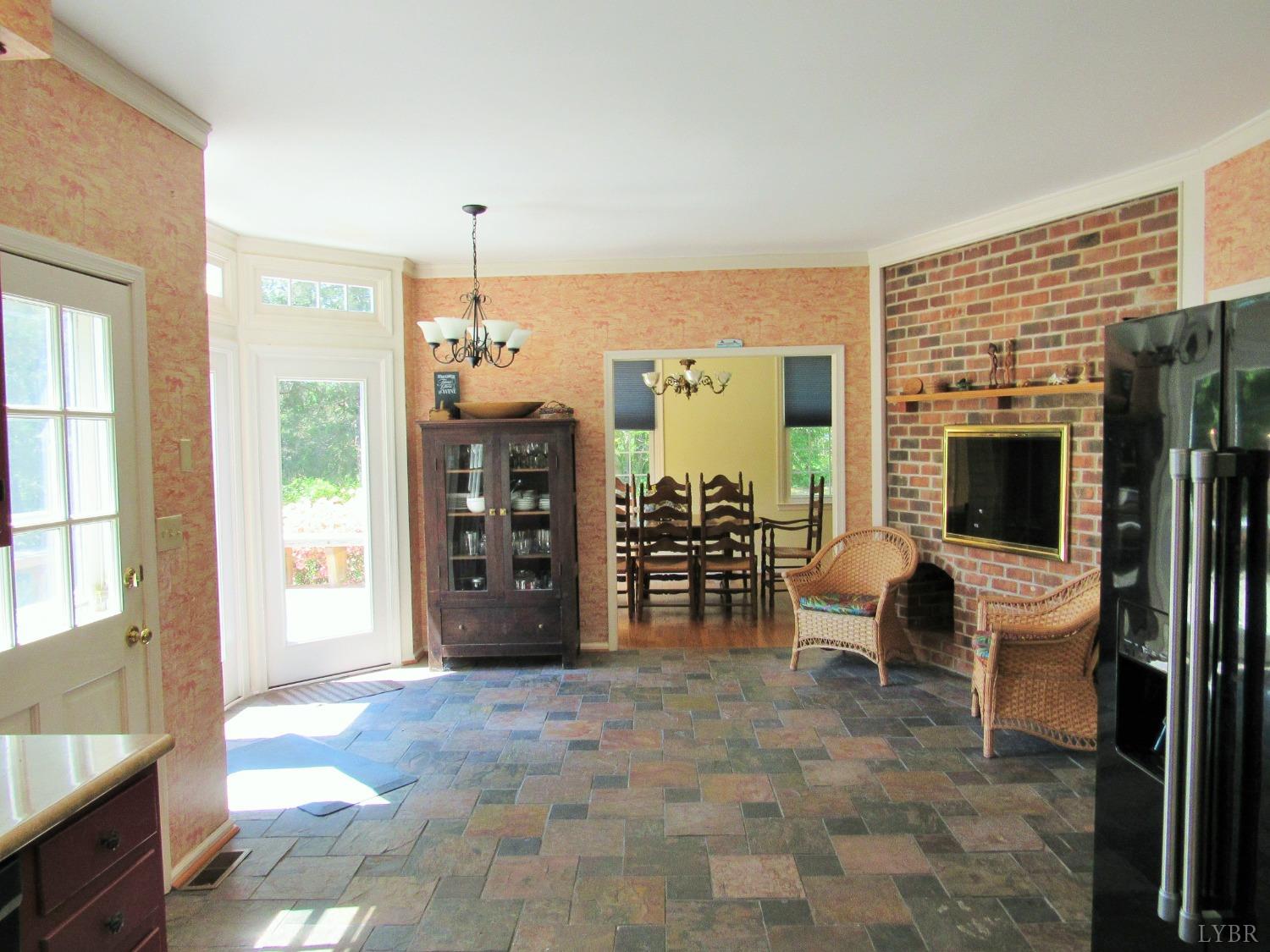 271 E Monitor Road