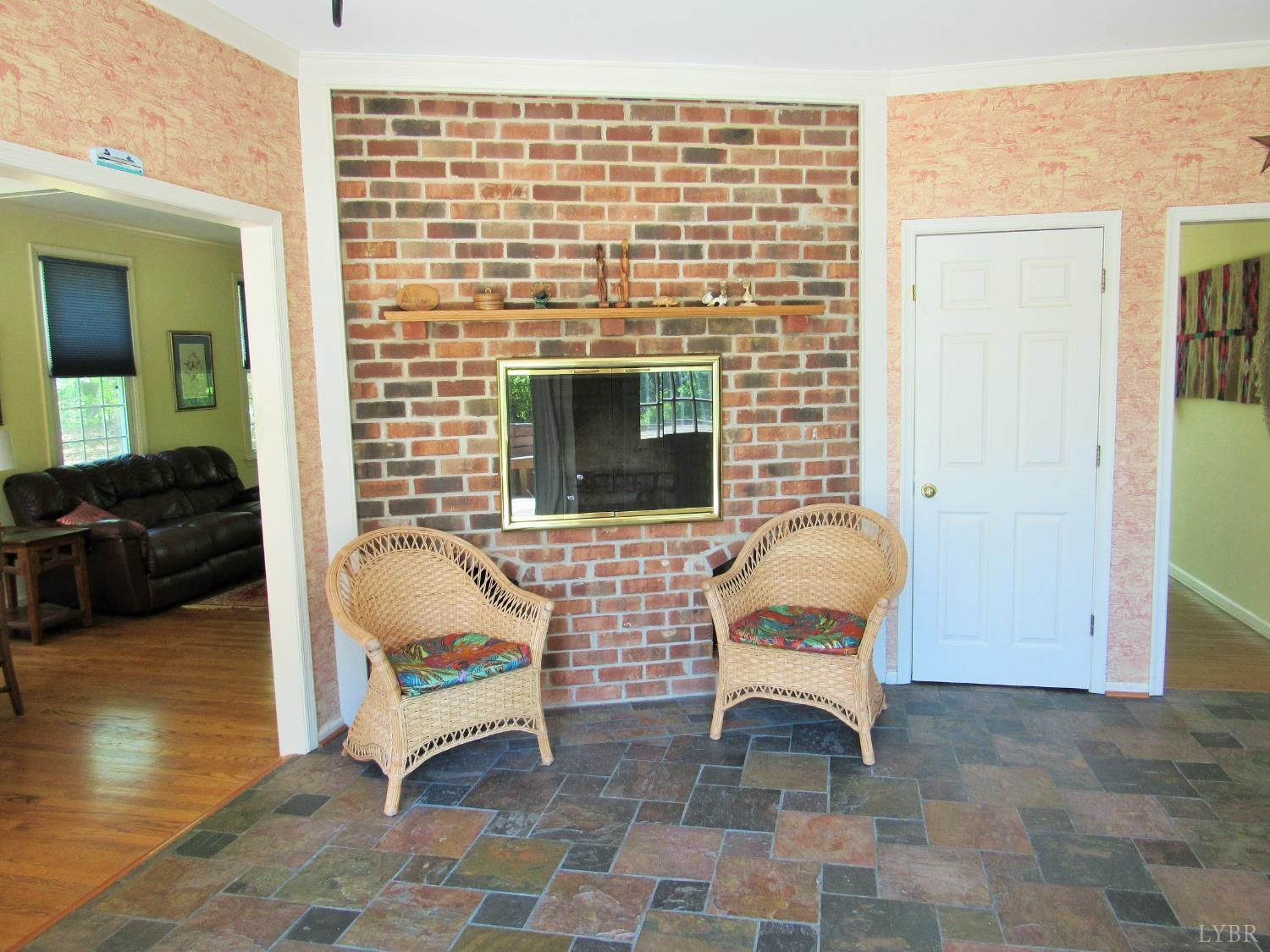 271 E Monitor Road