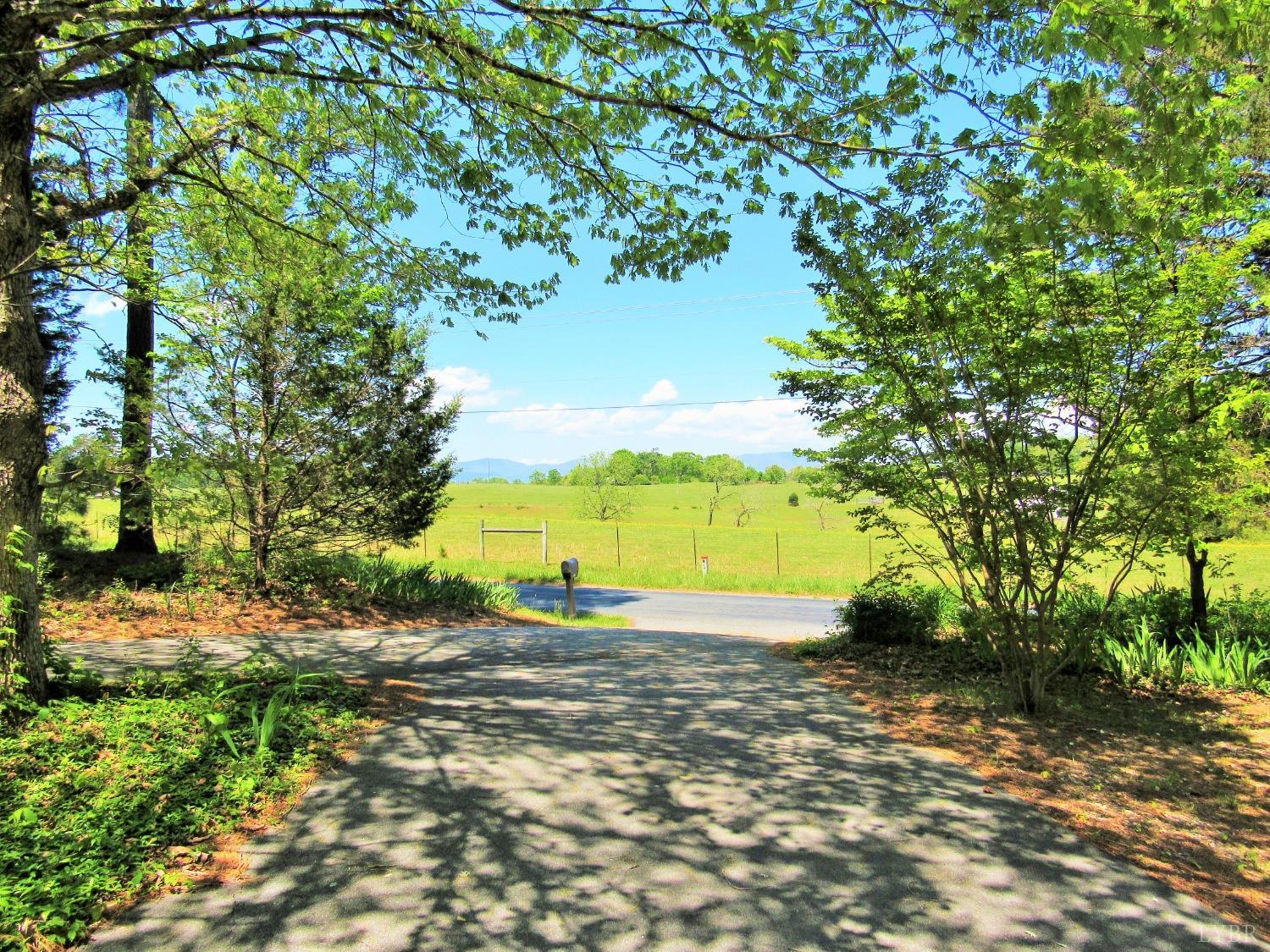 271 E Monitor Road