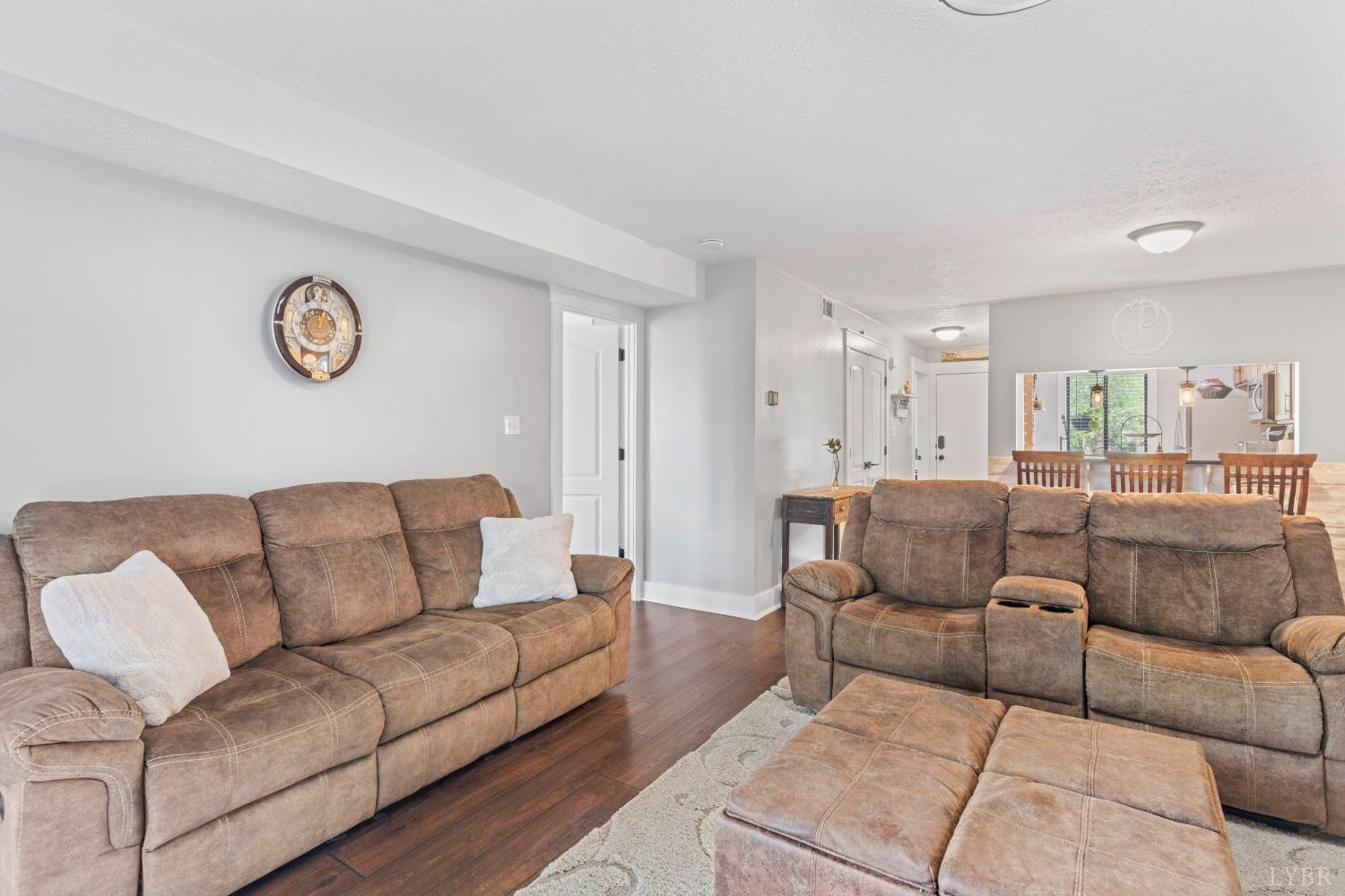 2323 Deer Run
